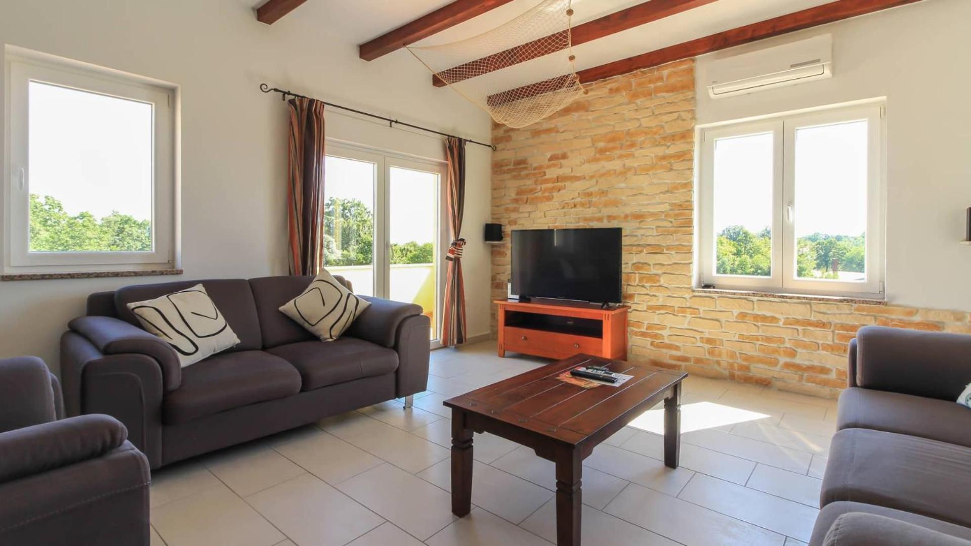 Large Villa Ska with amazing private pool near the beach and town by WiiBuk view 5