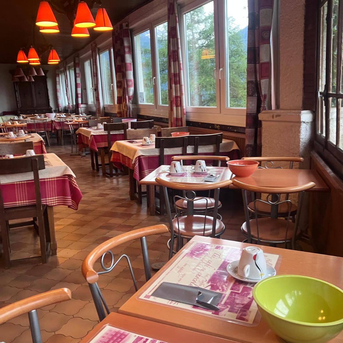 restaurant