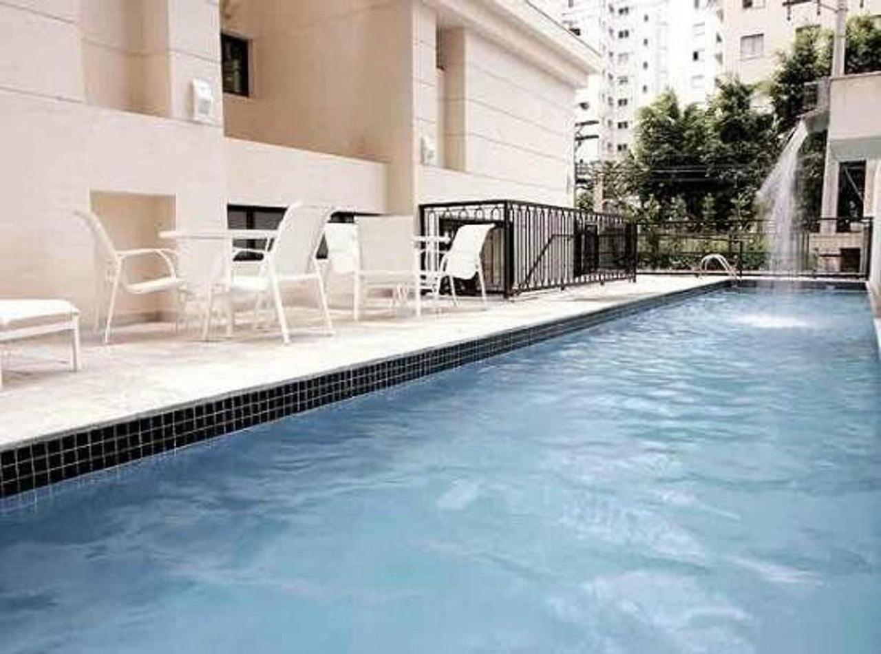 Flat Moderno c/ Janela Antirruído, Garagem, Piscina e Sauna
