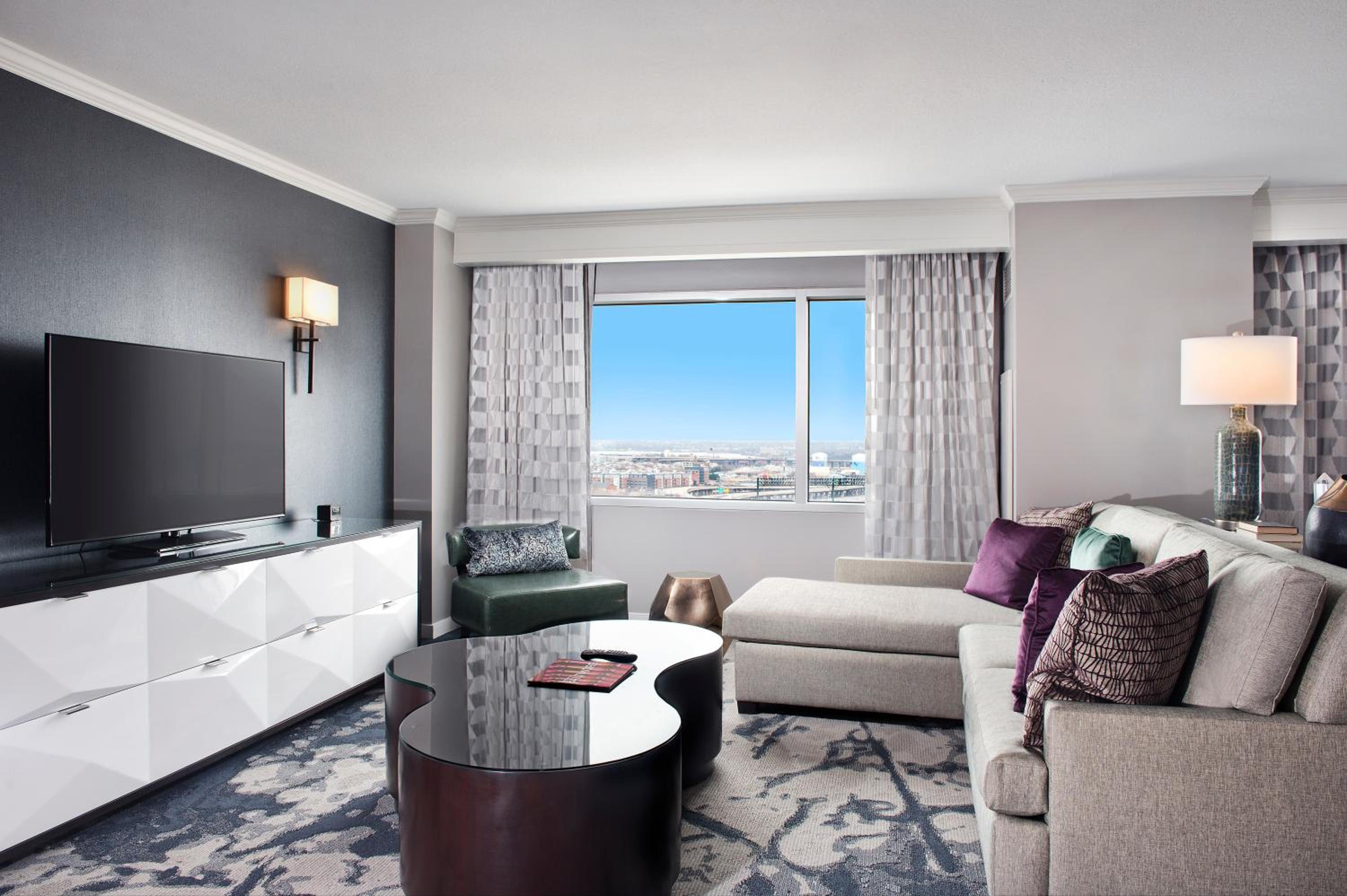 Hilton Baltimore Inner Harbor - Property Image 80