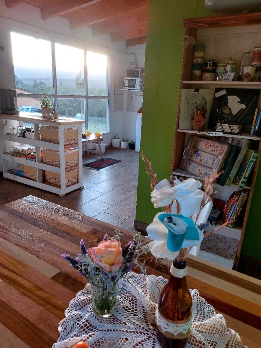 Abrazados Suites del Valle