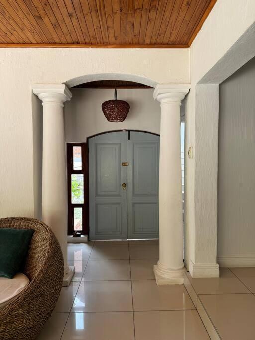 Johannesburg Vacations - Beautiful Sandton Family Home - Property Image 29