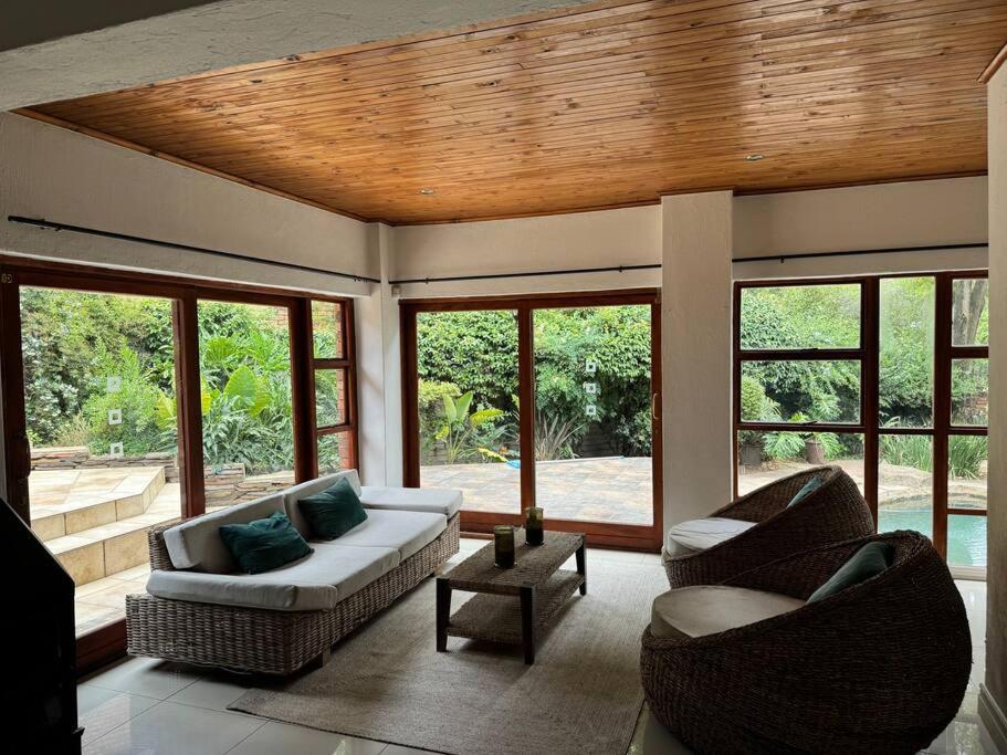 Johannesburg Vacations - Beautiful Sandton Family Home - Property Image 2