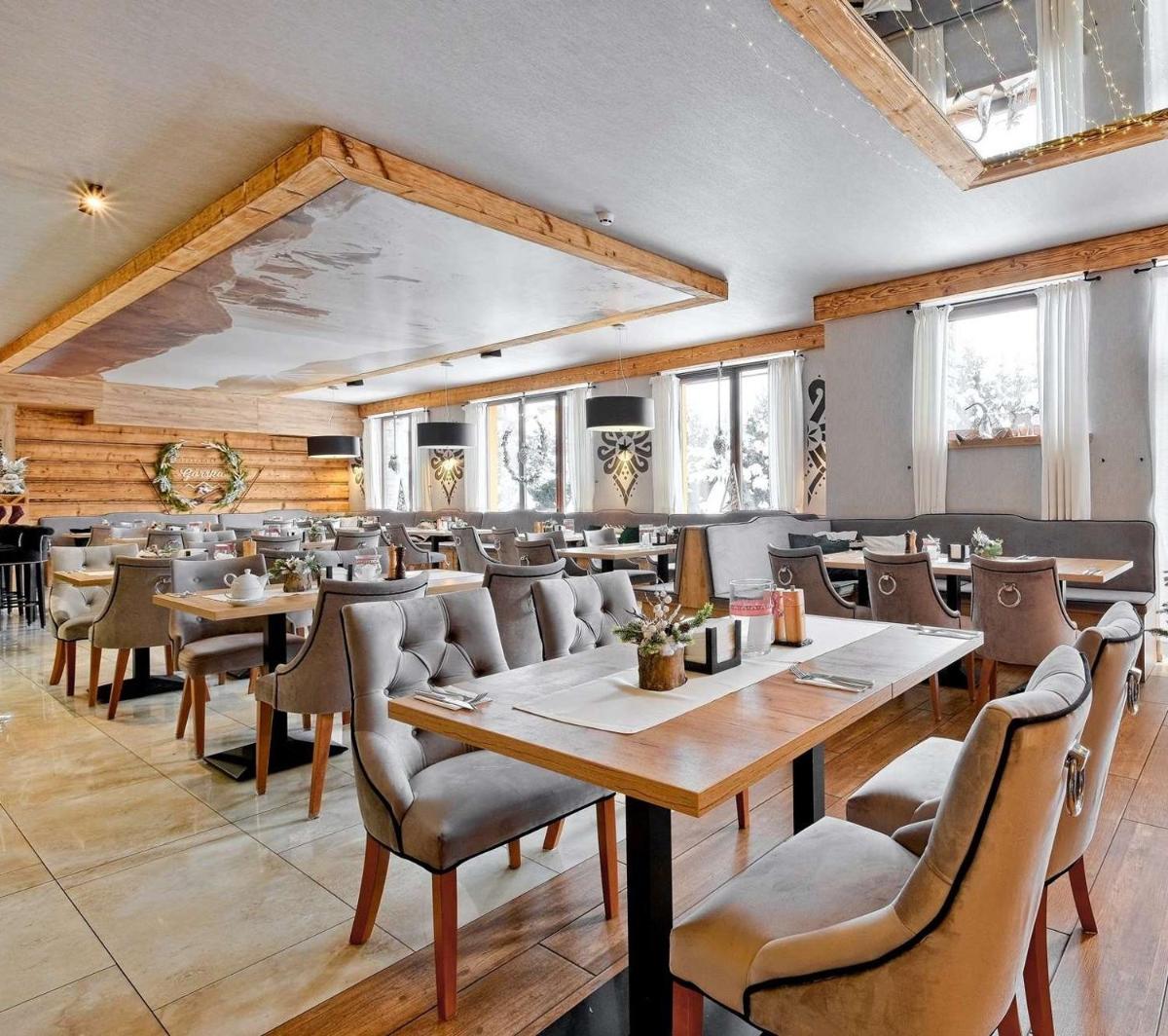 restaurant