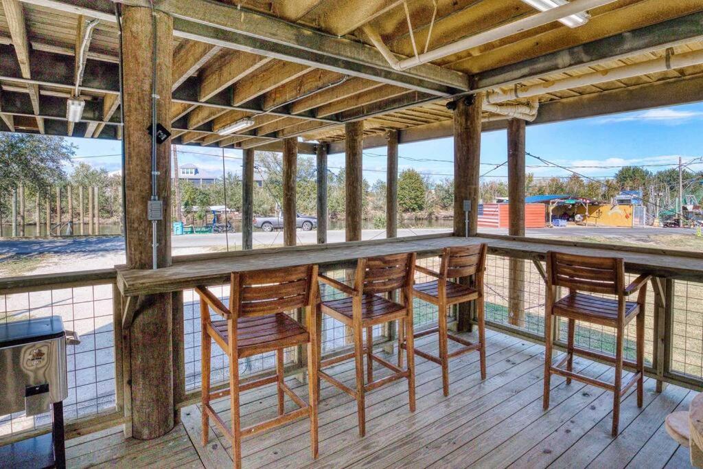 Camp Conex Hopedale, La view 5
