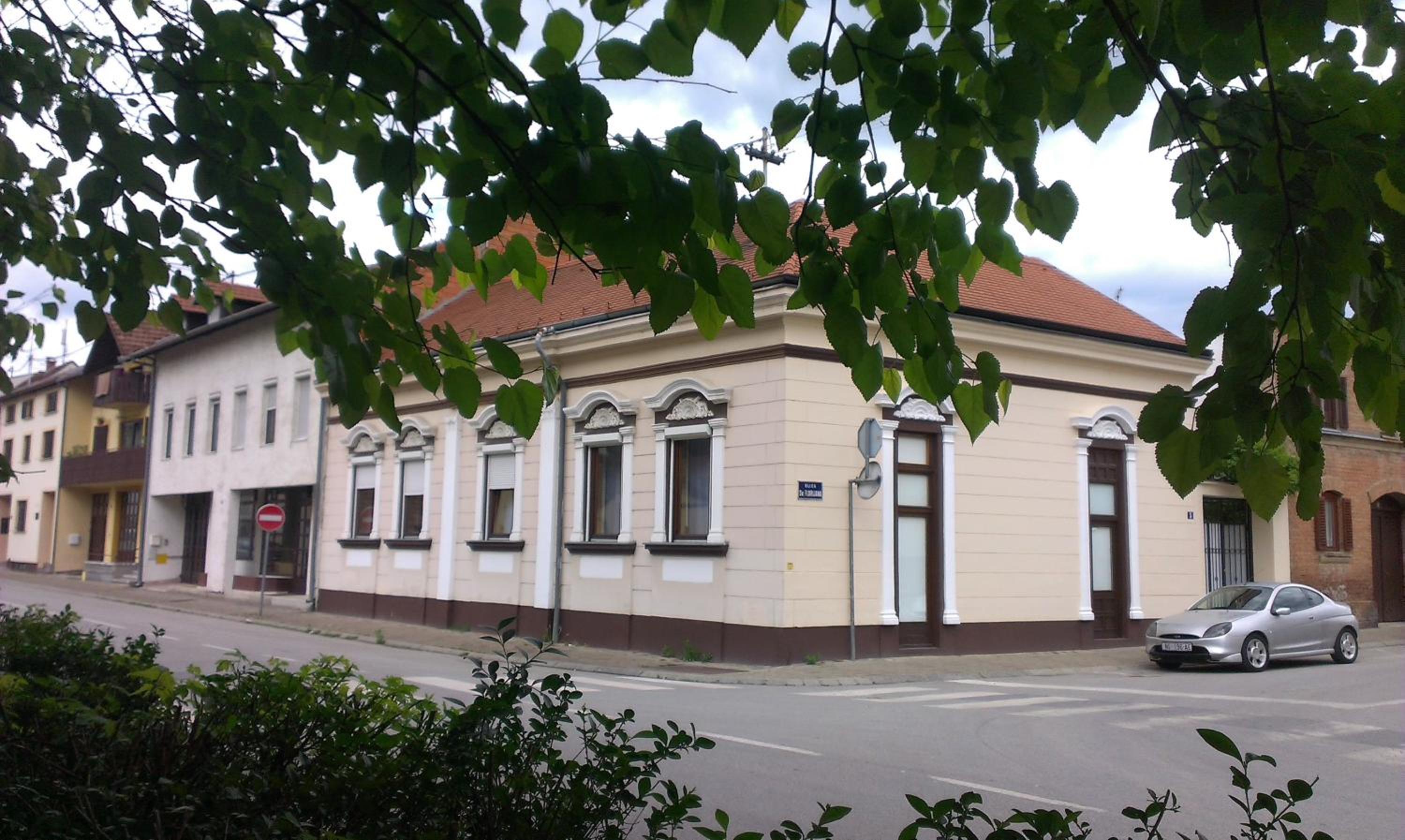 Photo 43