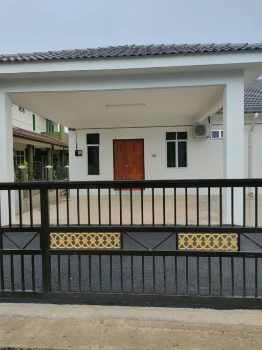 Homestay Usrati No. 17K (untuk muslims sahaja) photo 1