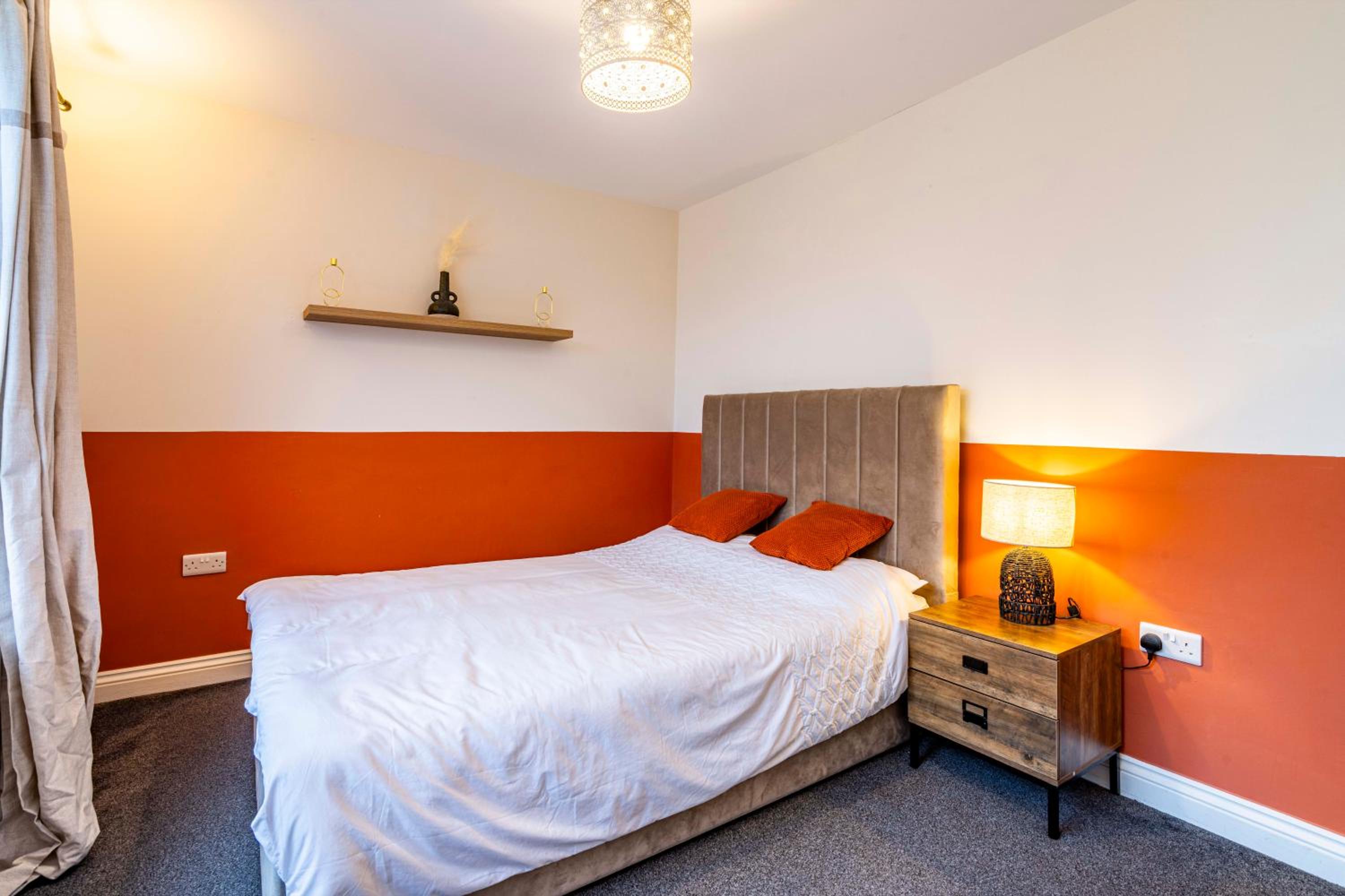 3 Bedroom, Private Orchard, Private Bathroom, Driveway view 4