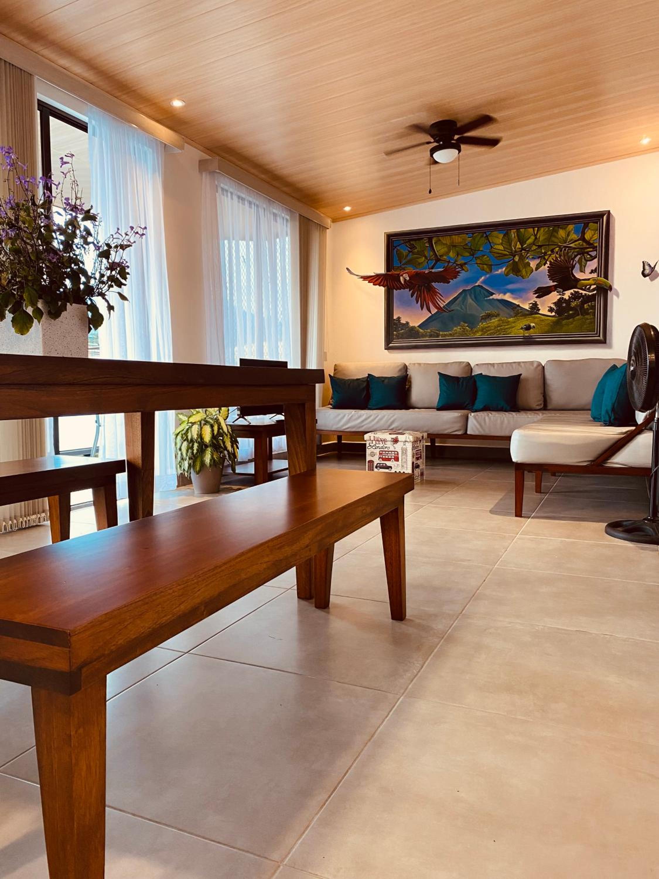 Casa Macaw