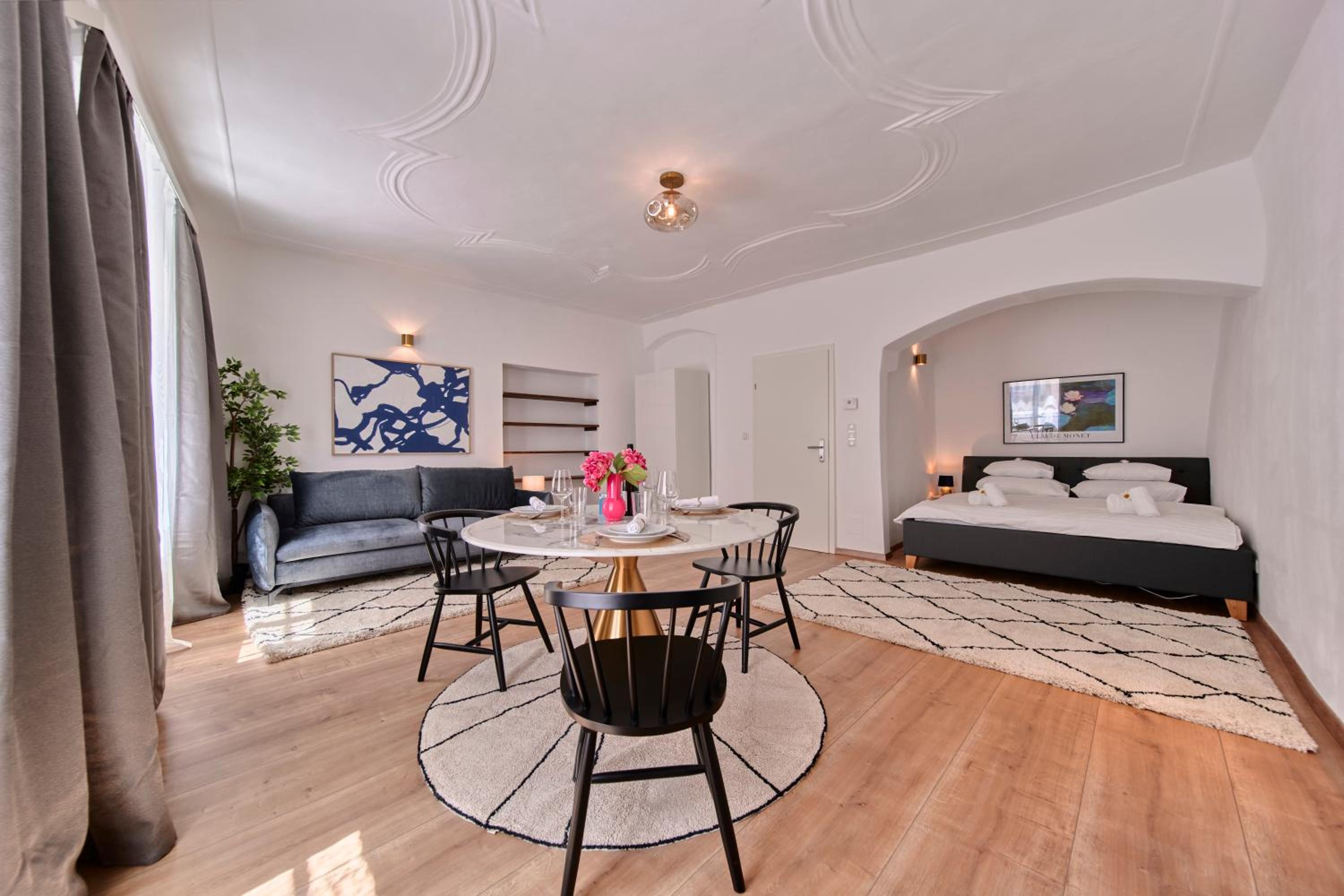 Smile Apartments