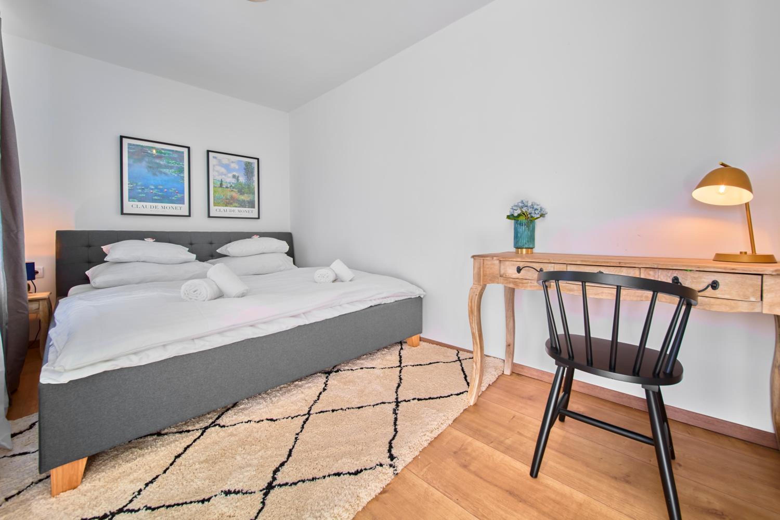 Smile Apartments