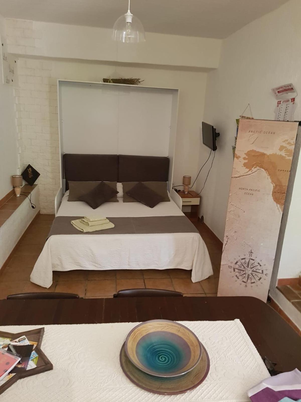 Selu en Jerzu — hotel room