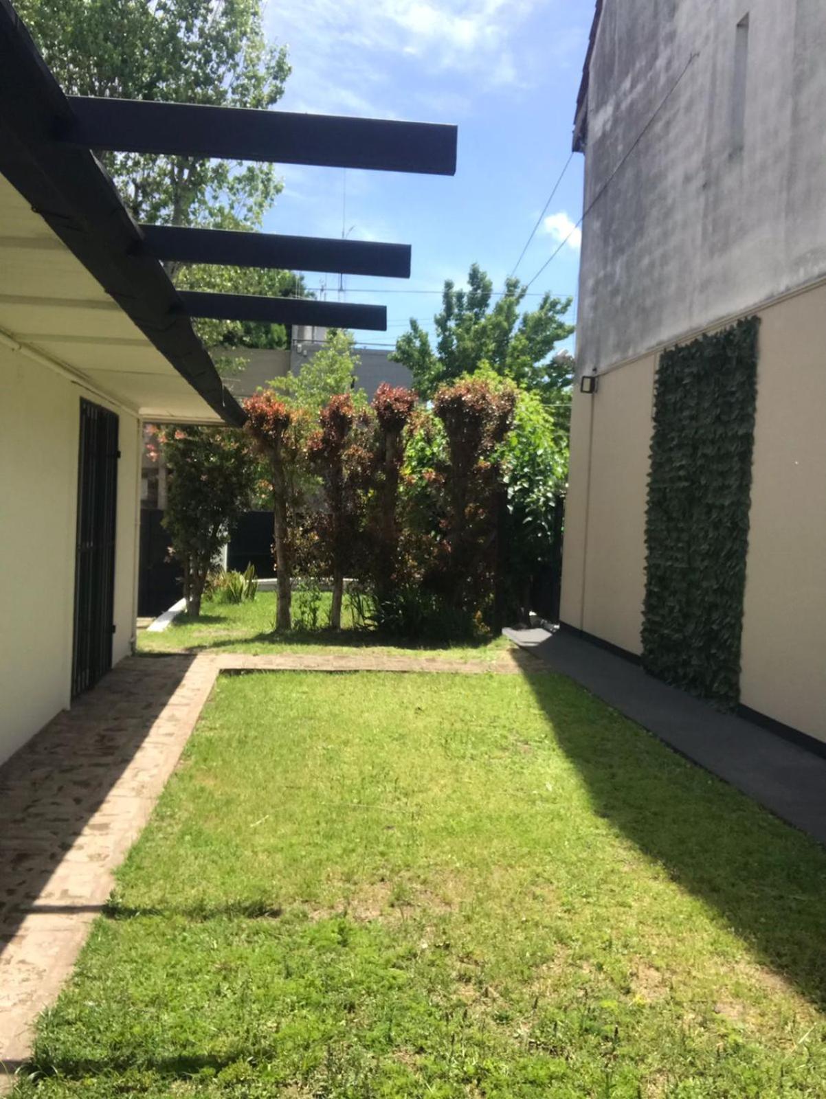 Casa Tipo Loft- Tigre Centro Con Jardin, Parrilla - 4 Personas