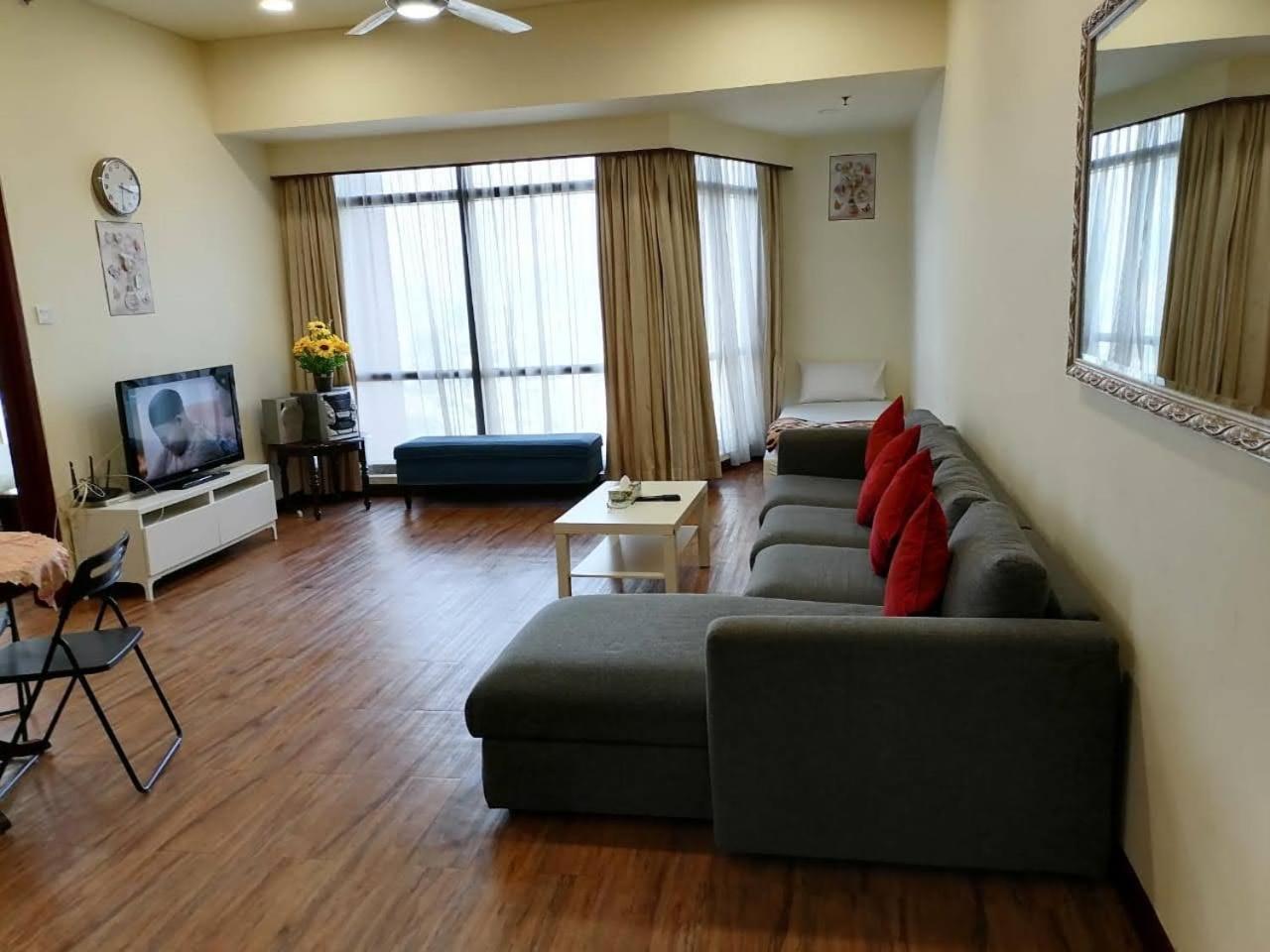 Crown Apartment at Times Square