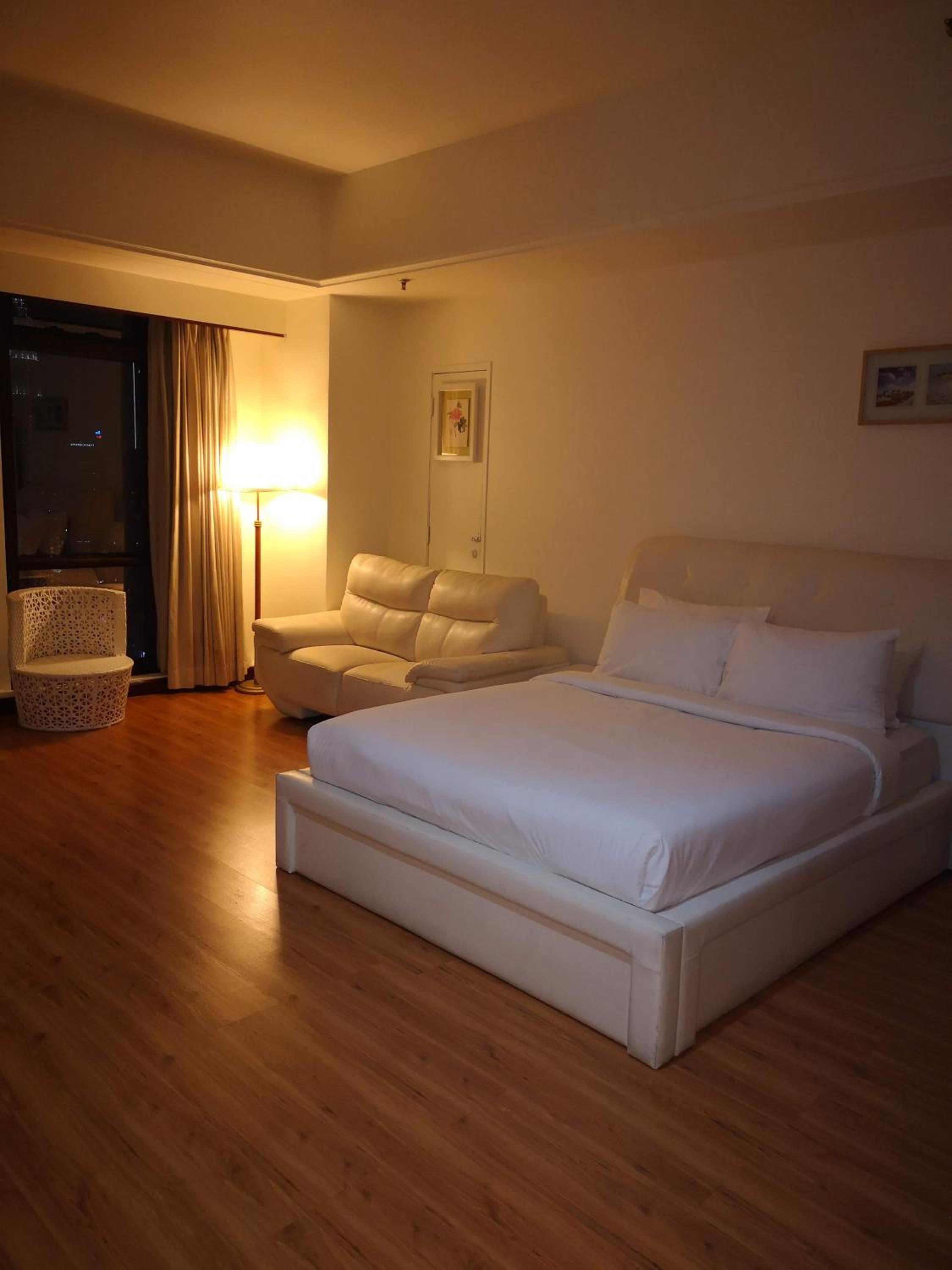 Crown Apartment at Times Square