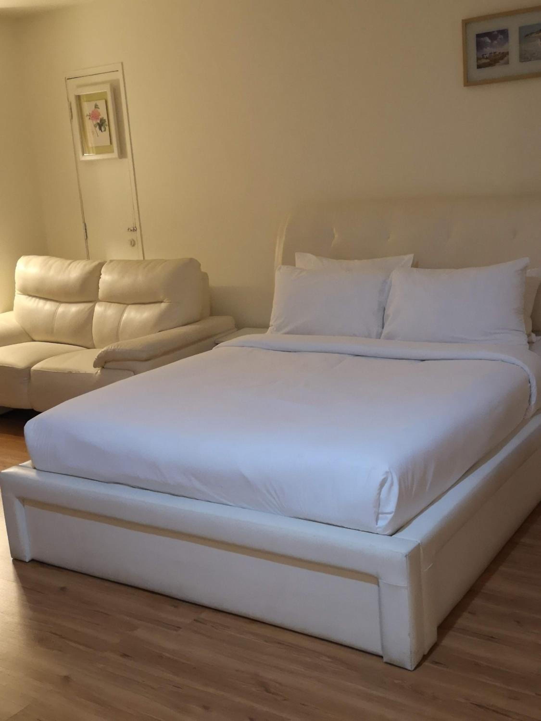 Crown Apartment at Times Square