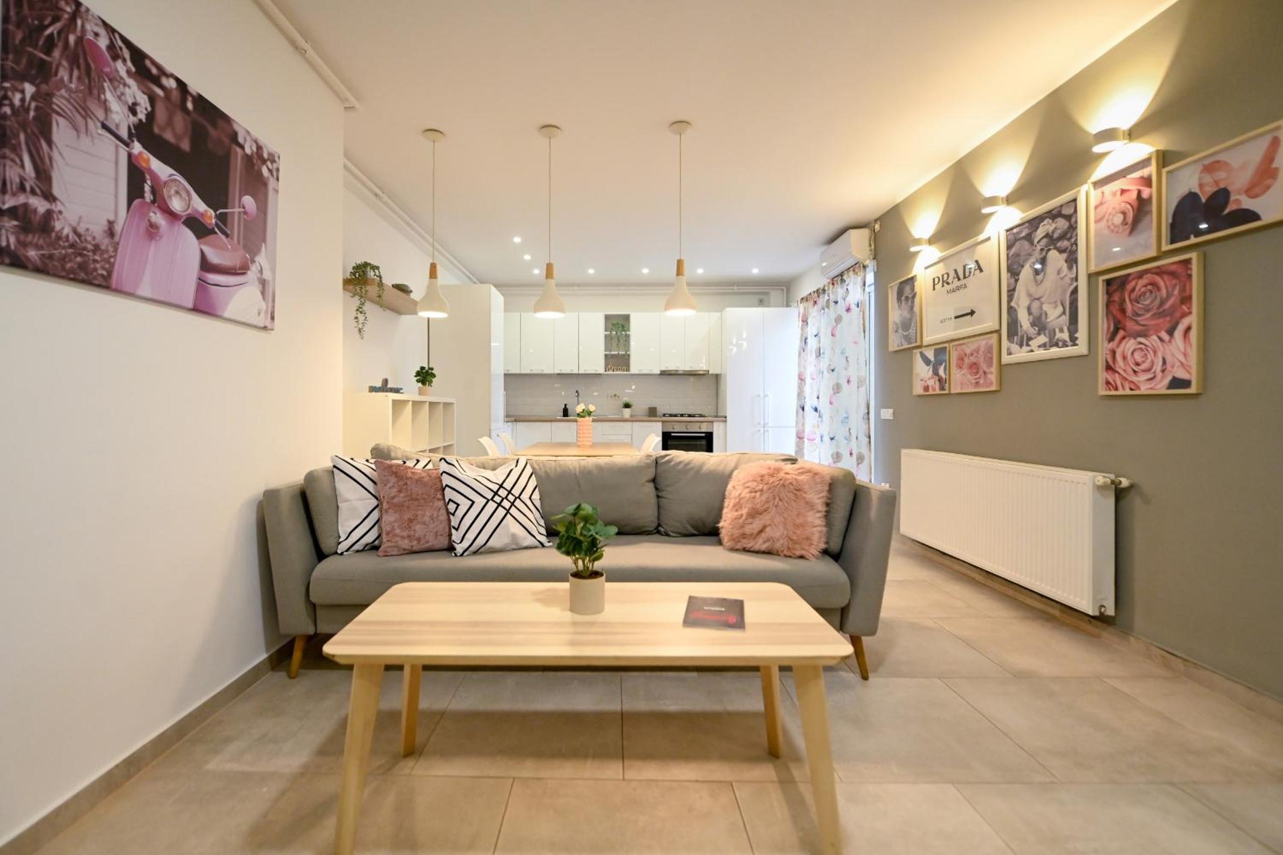 Splendid 2BR Apartment with Breathtaking Views of Casa Poporului view 2