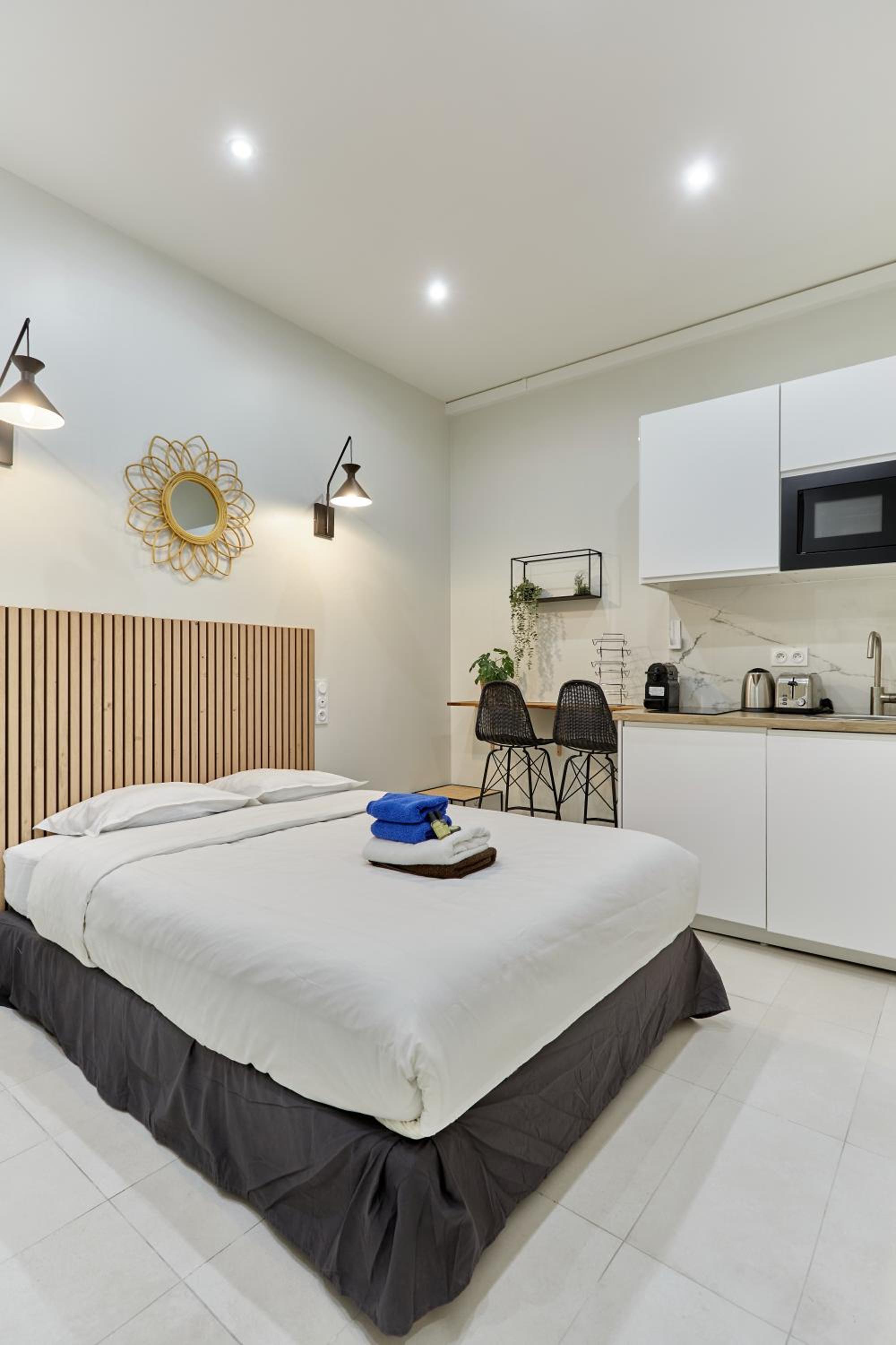 Rent a Room - Residence Charon