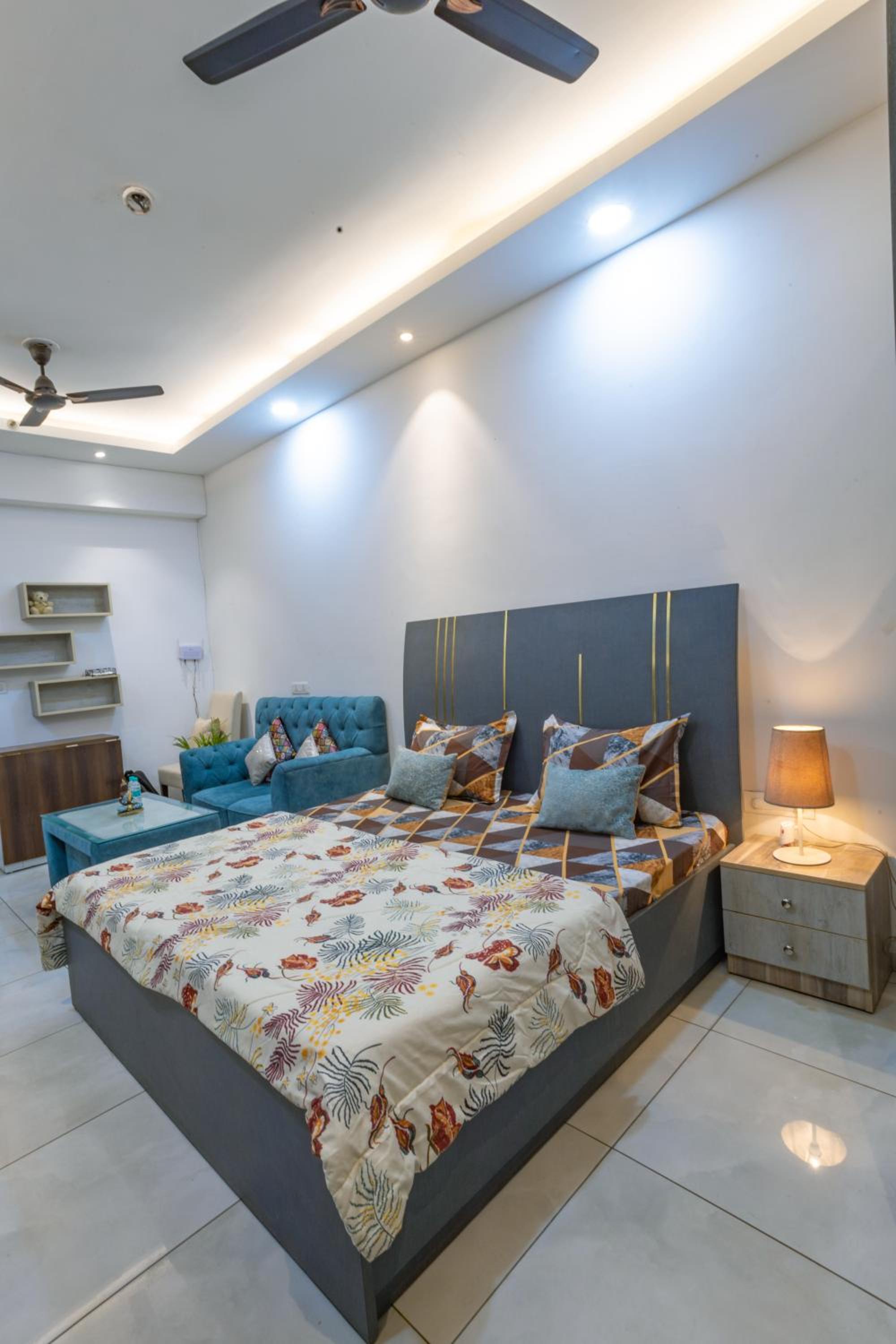 The Taj Studios-Best HomeStay Couple Friendly In Central Noida #NorthEye view 3