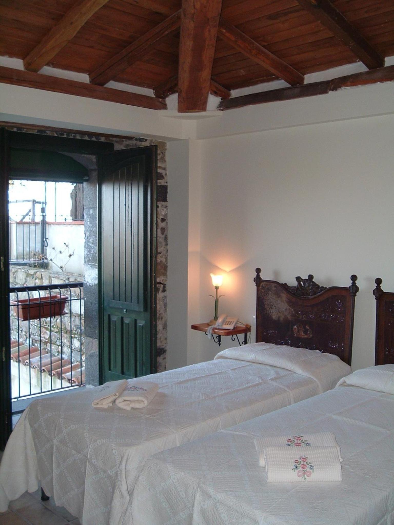 Antico Borgo Etneo Country Hotel