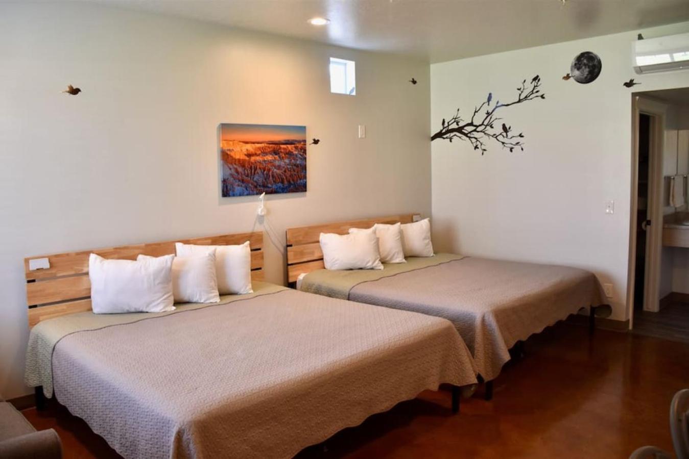 Bunkhouse 10B Comfortable And Cozy view 2