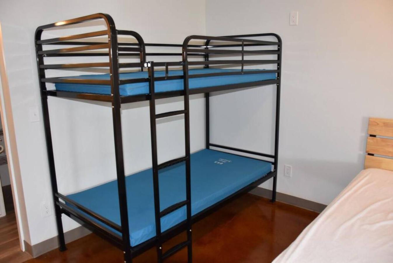 Bunkhouse 1B Sleeps 4 view 4