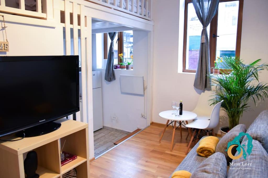 Muse Loft - Lovely place in City Center with Patio