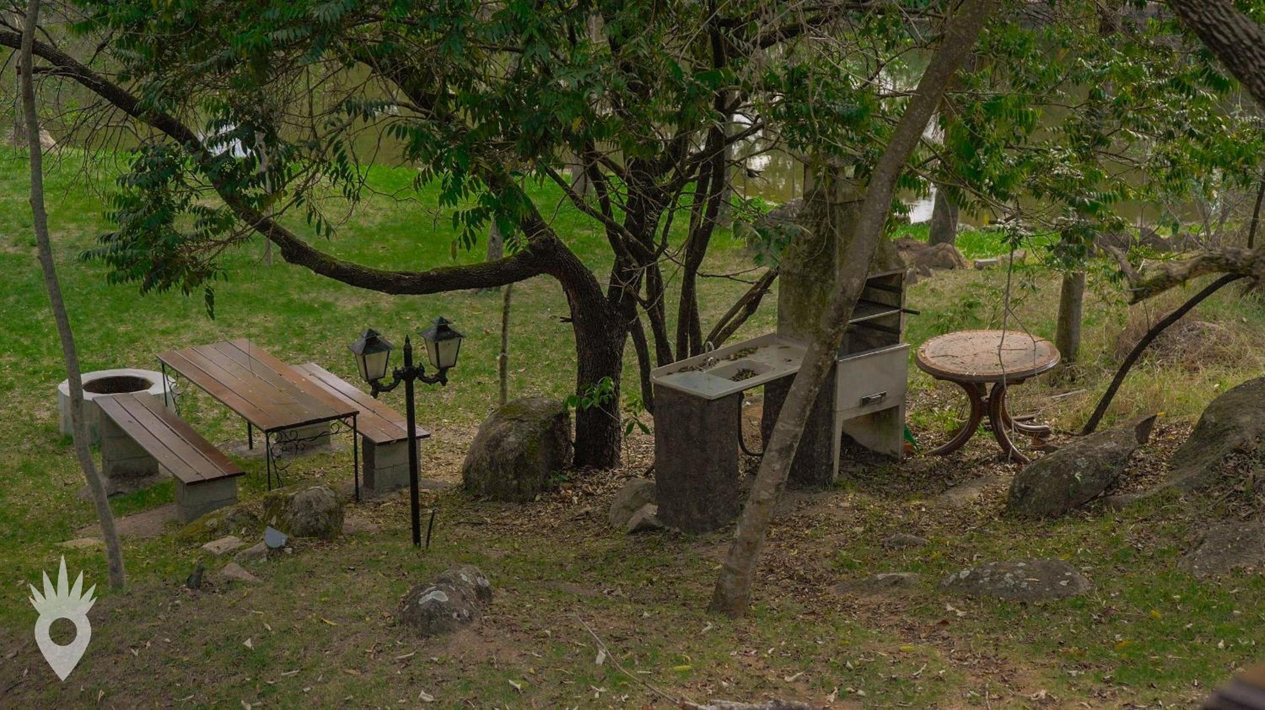 Chalé a beira de lago com churrasqueira em SP