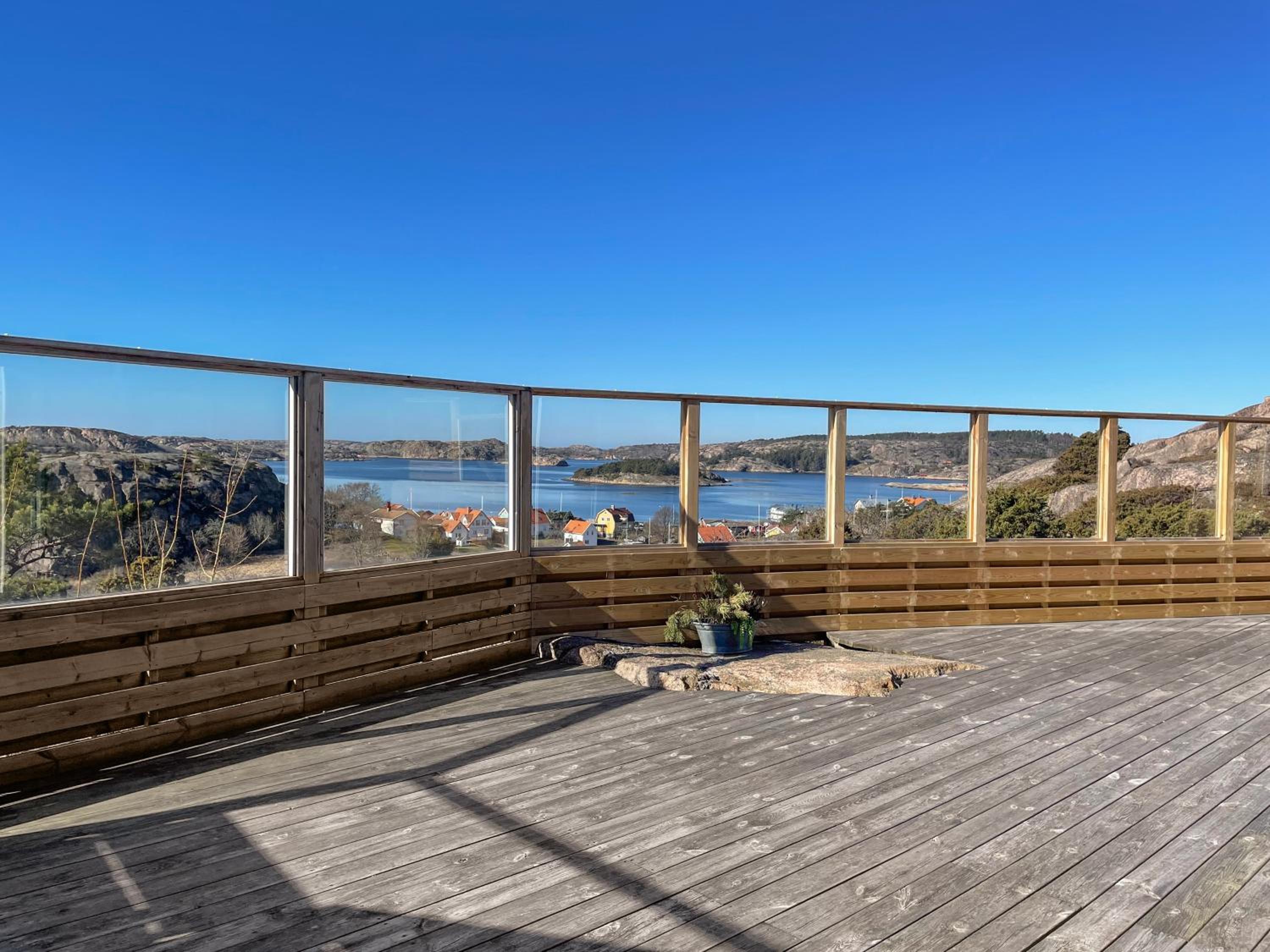 Seafront with Terrific View by AJF Dream Living
