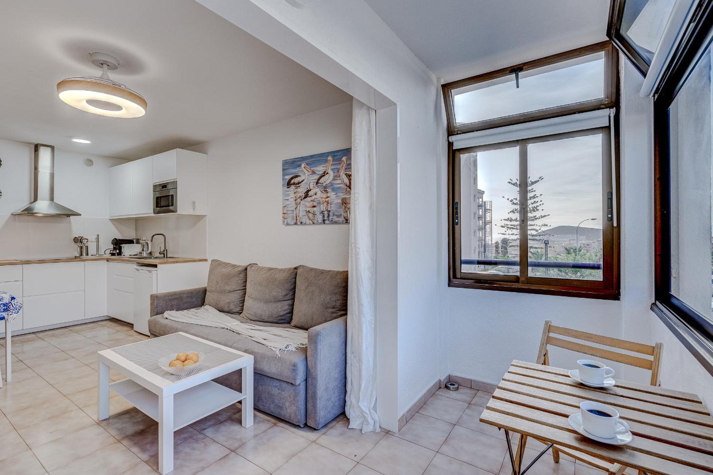 Amplio dúplex en Los Cristianos by AltamarHomes