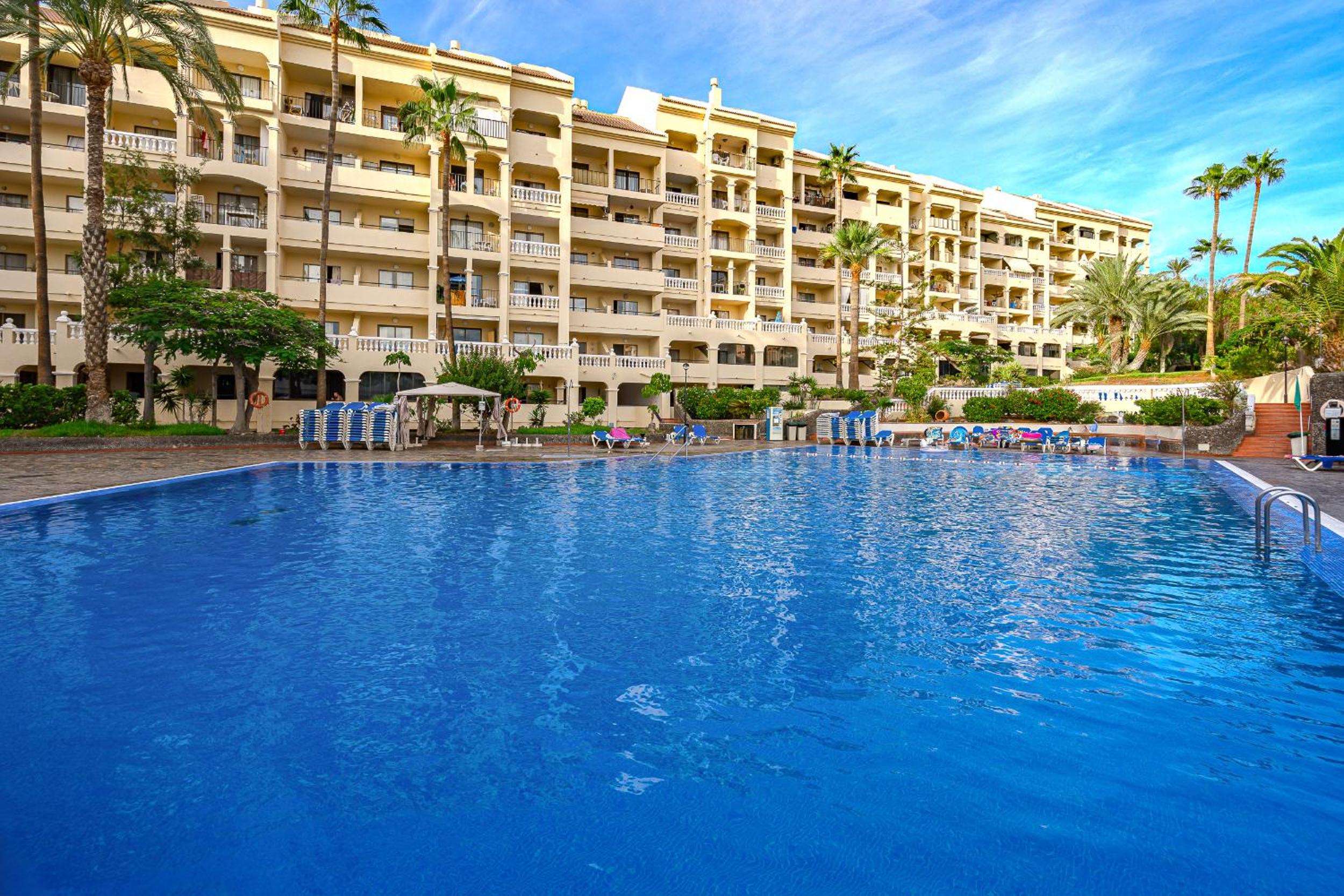 Amplio dúplex en Los Cristianos by AltamarHomes