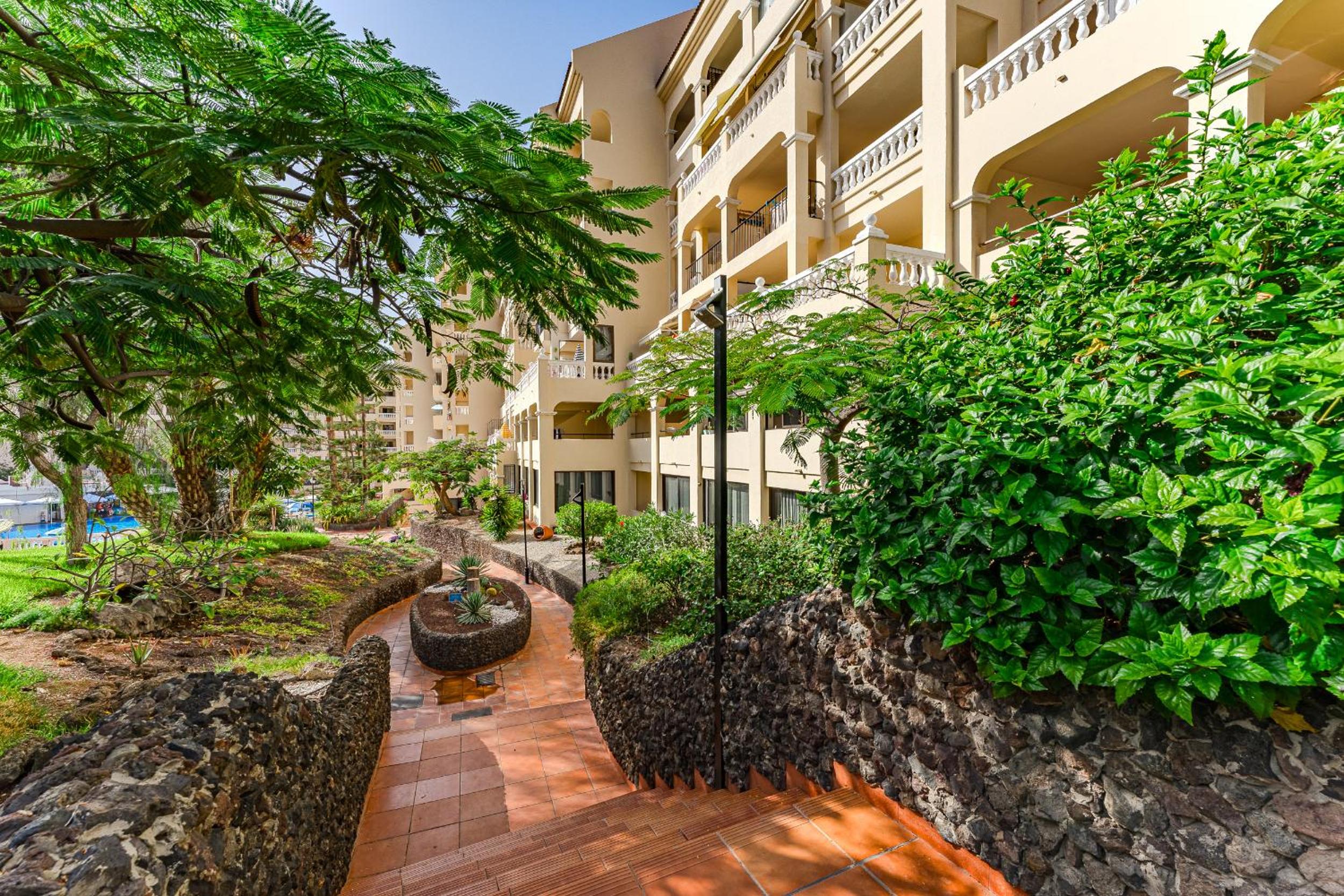 Amplio dúplex en Los Cristianos by AltamarHomes