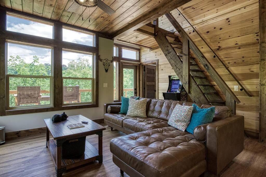 Brand New Modern Mountain Chalet view 4