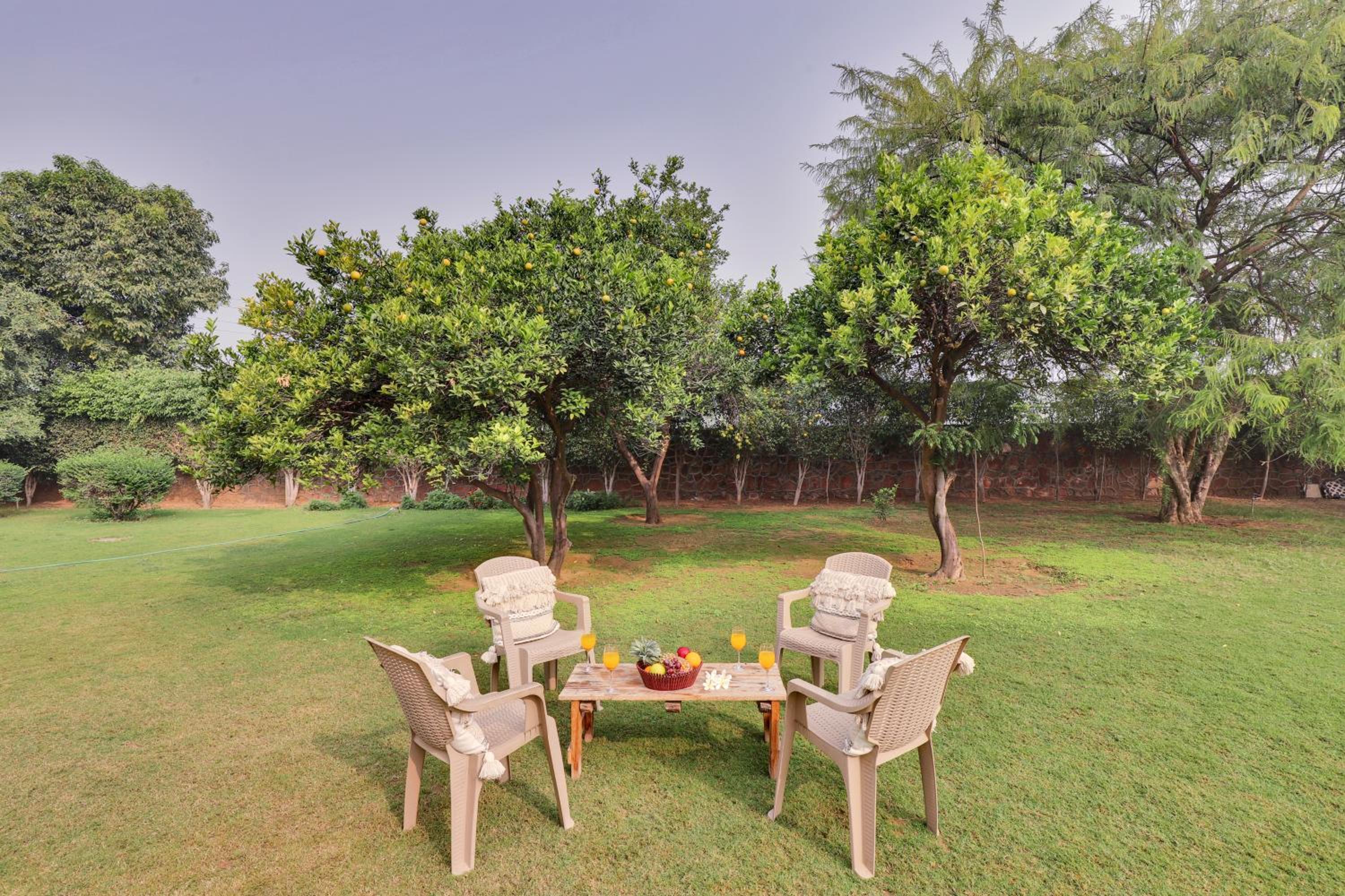 Alaya Stays 4BHK Farmhouse with Pvt Pool & Garden - Manesar view 4