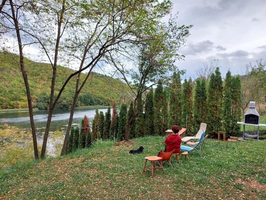 "Kod dva kestena"Warm and cozy house with lake view sauna
