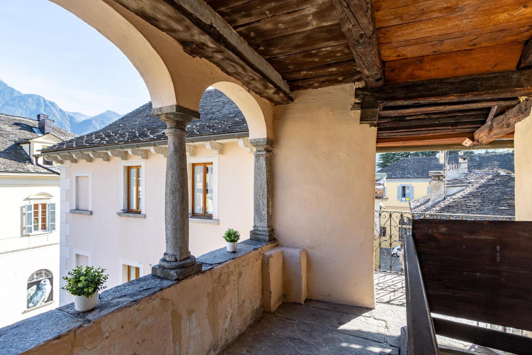 Stay5Vie: Incantevole Monolocale/Balcone/Borgo view 4