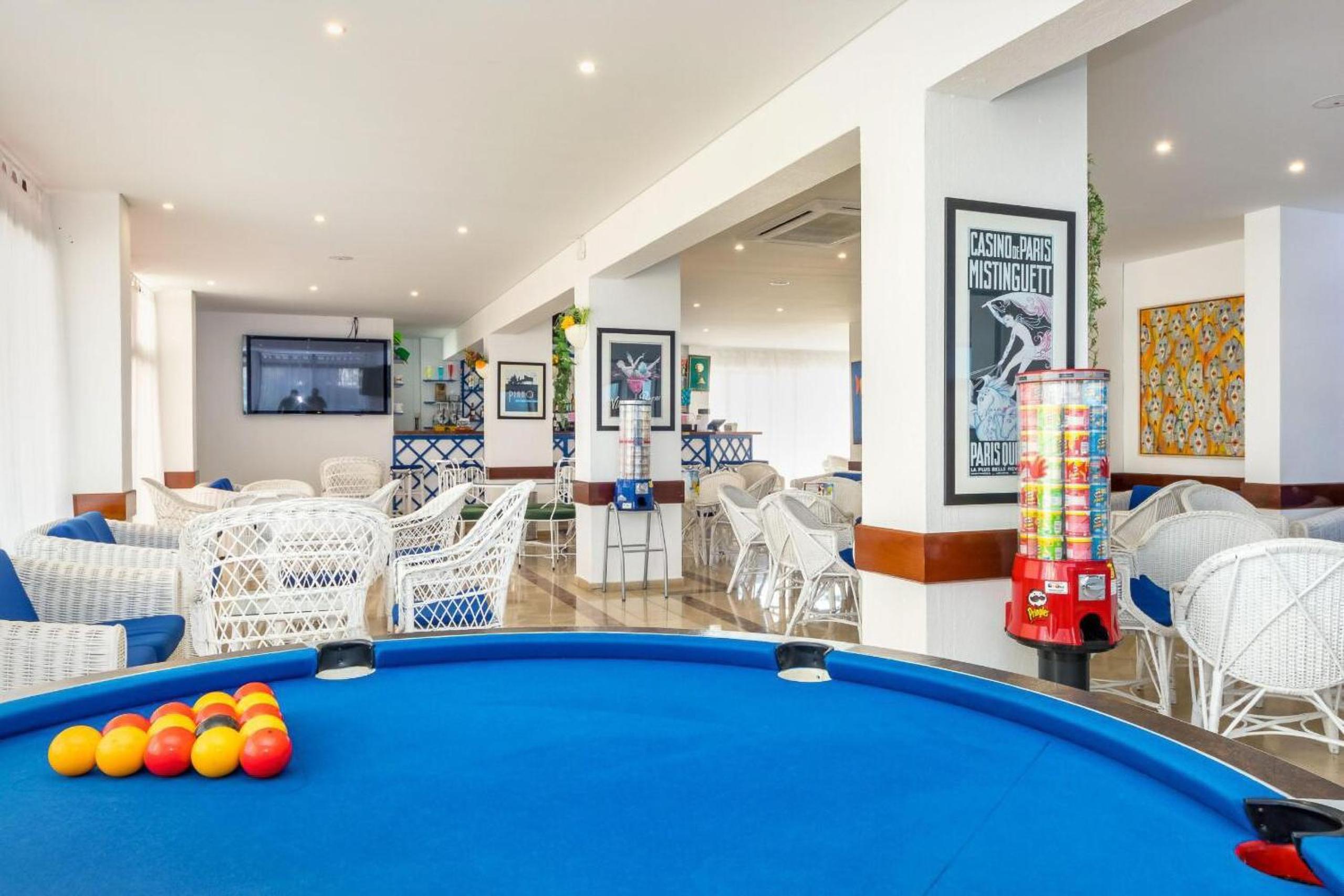 lounge