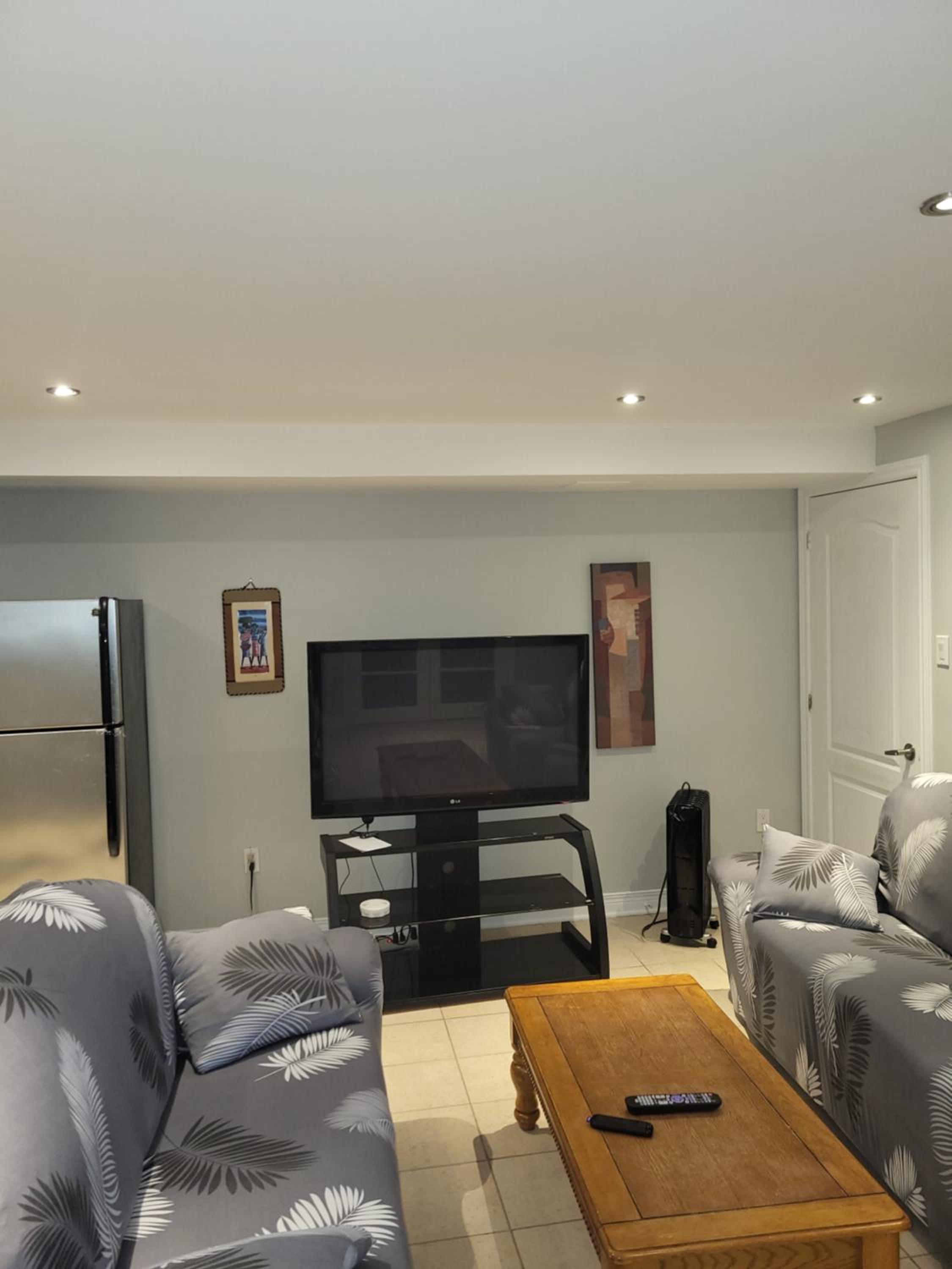 Lovely Guest Entire Apartment Minutes From Ottawa Airport