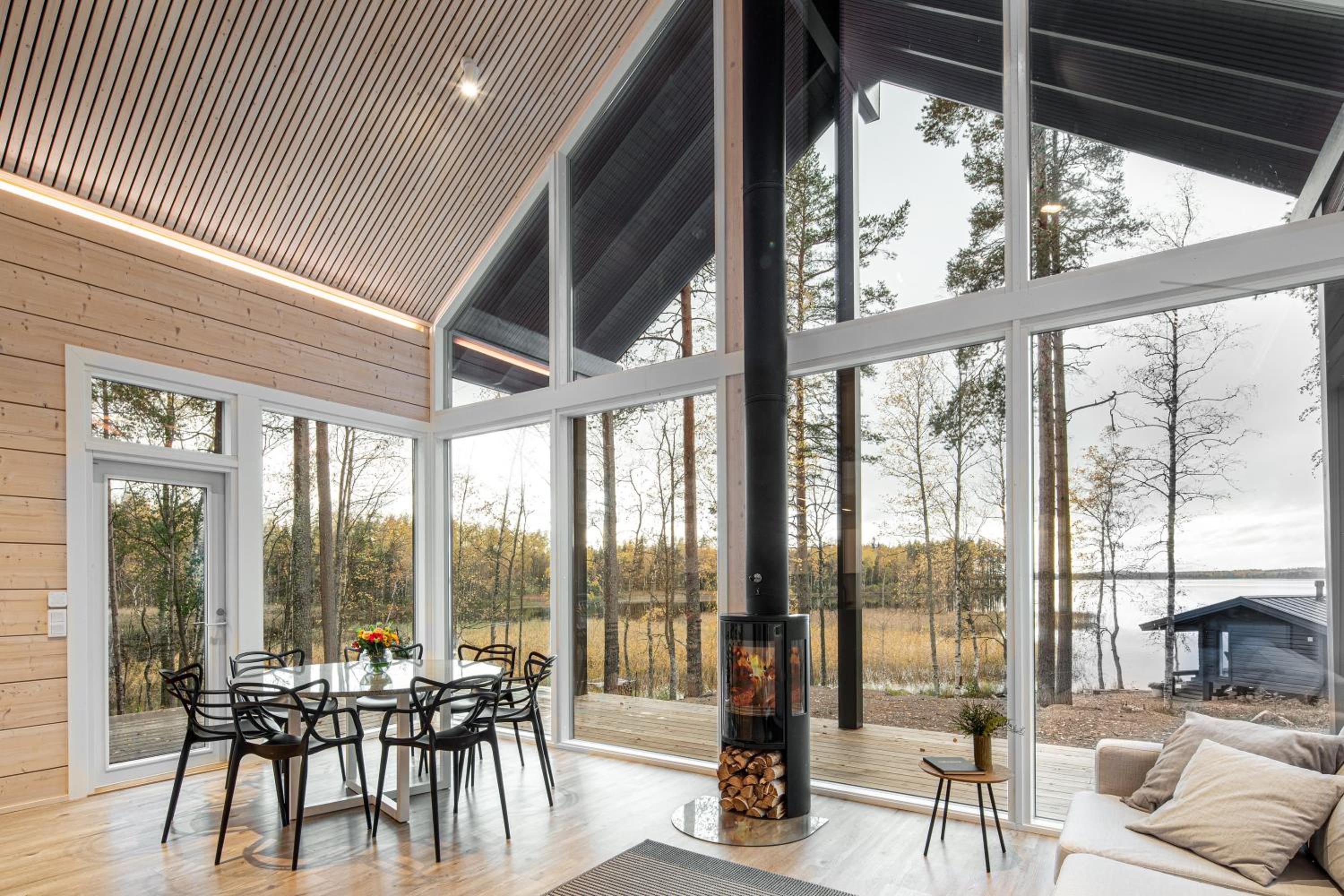 Lakeside Cabin in Heinola