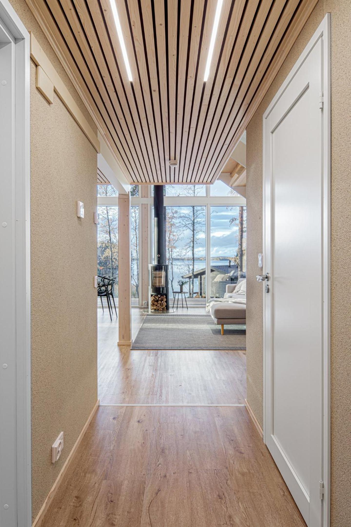 Lakeside Cabin in Heinola