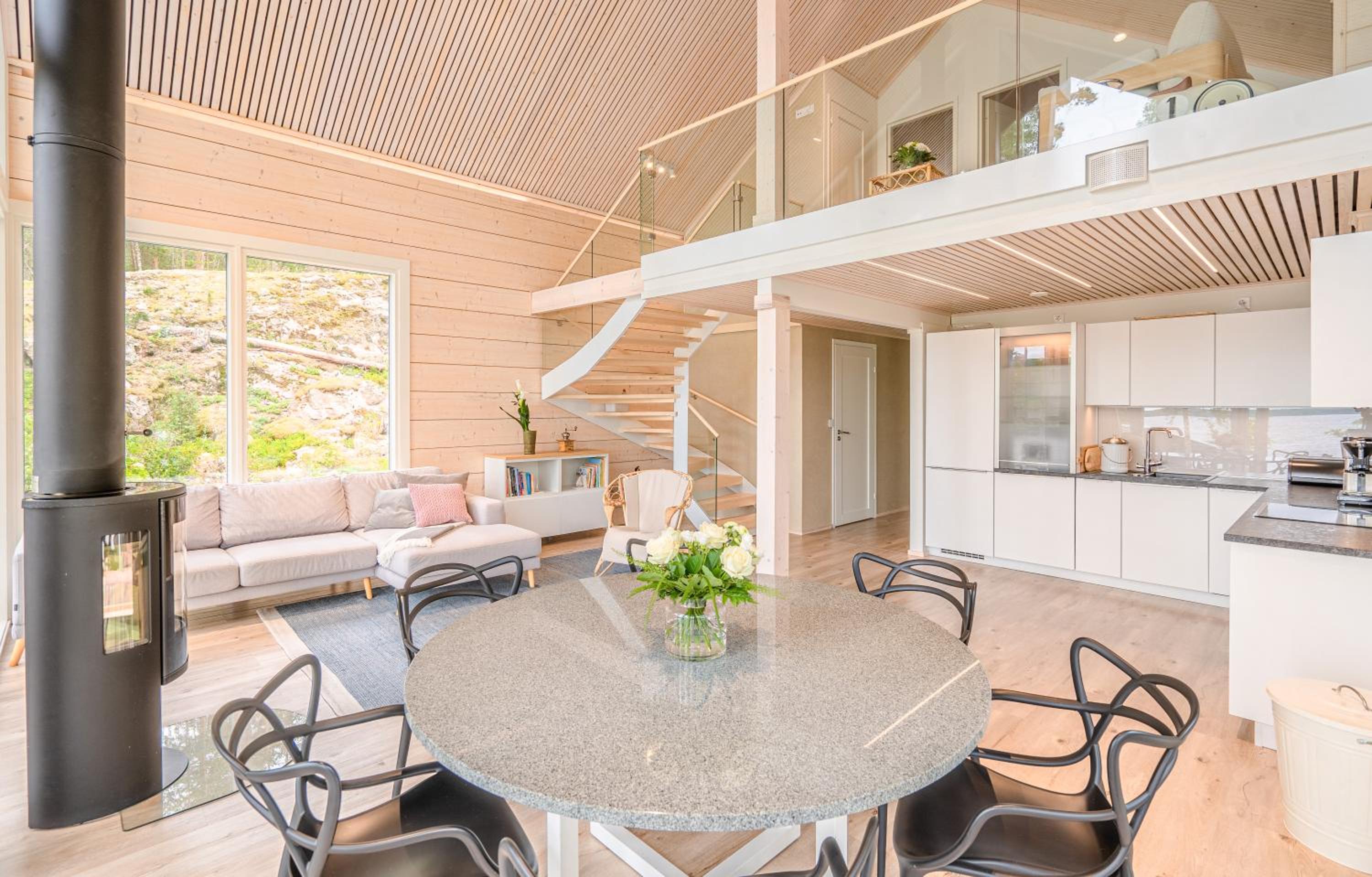 Lakeside Cabin in Heinola