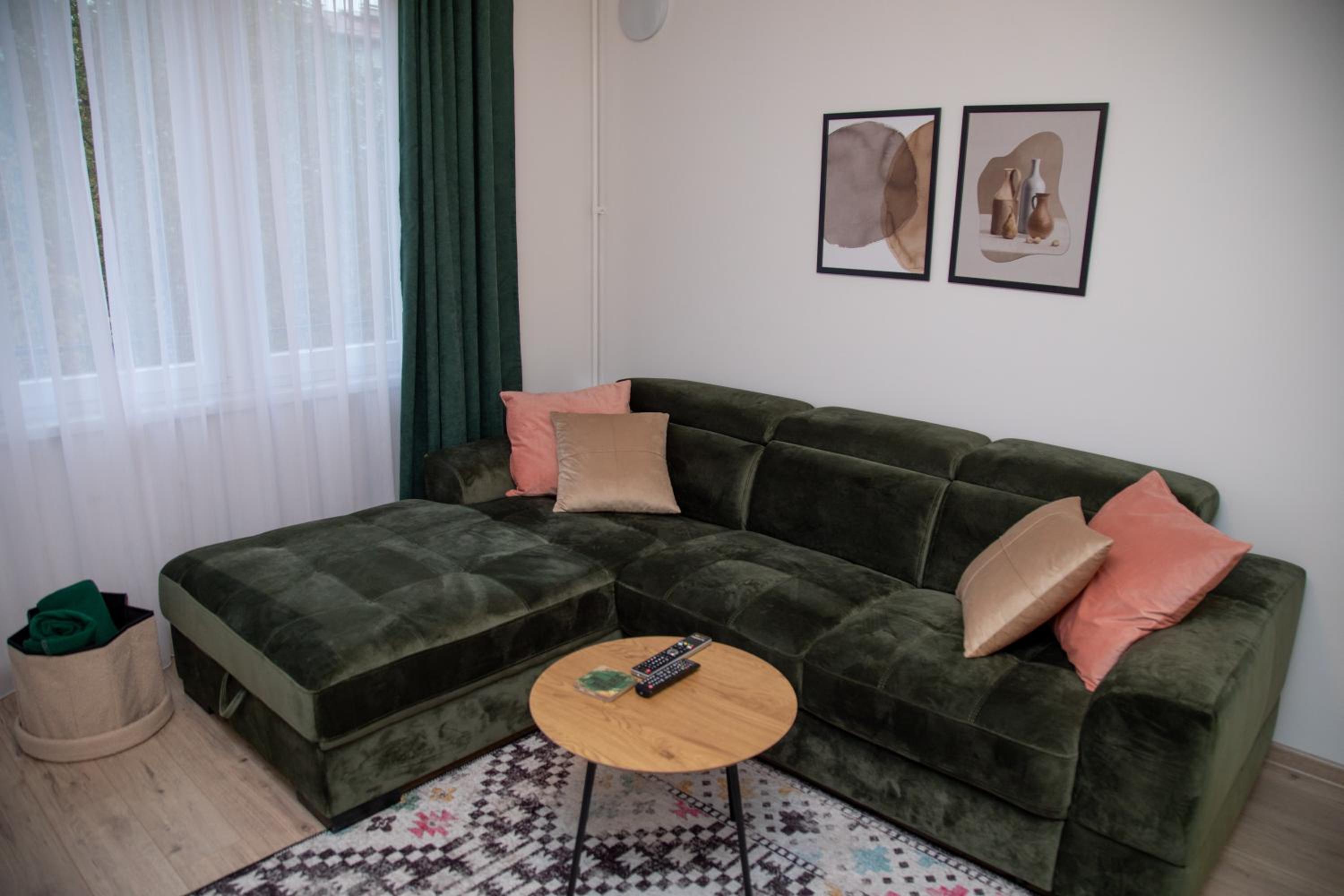 Feel@Home