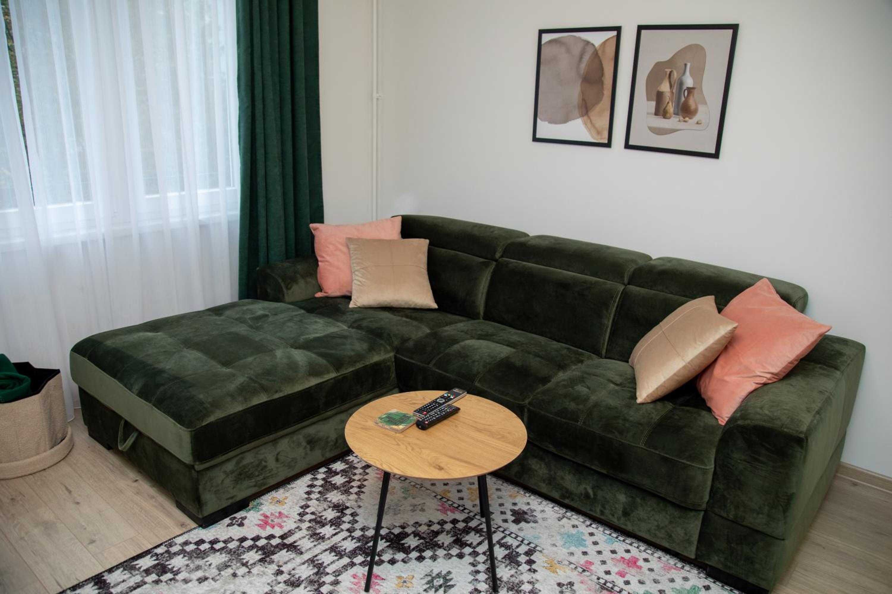 Feel@Home