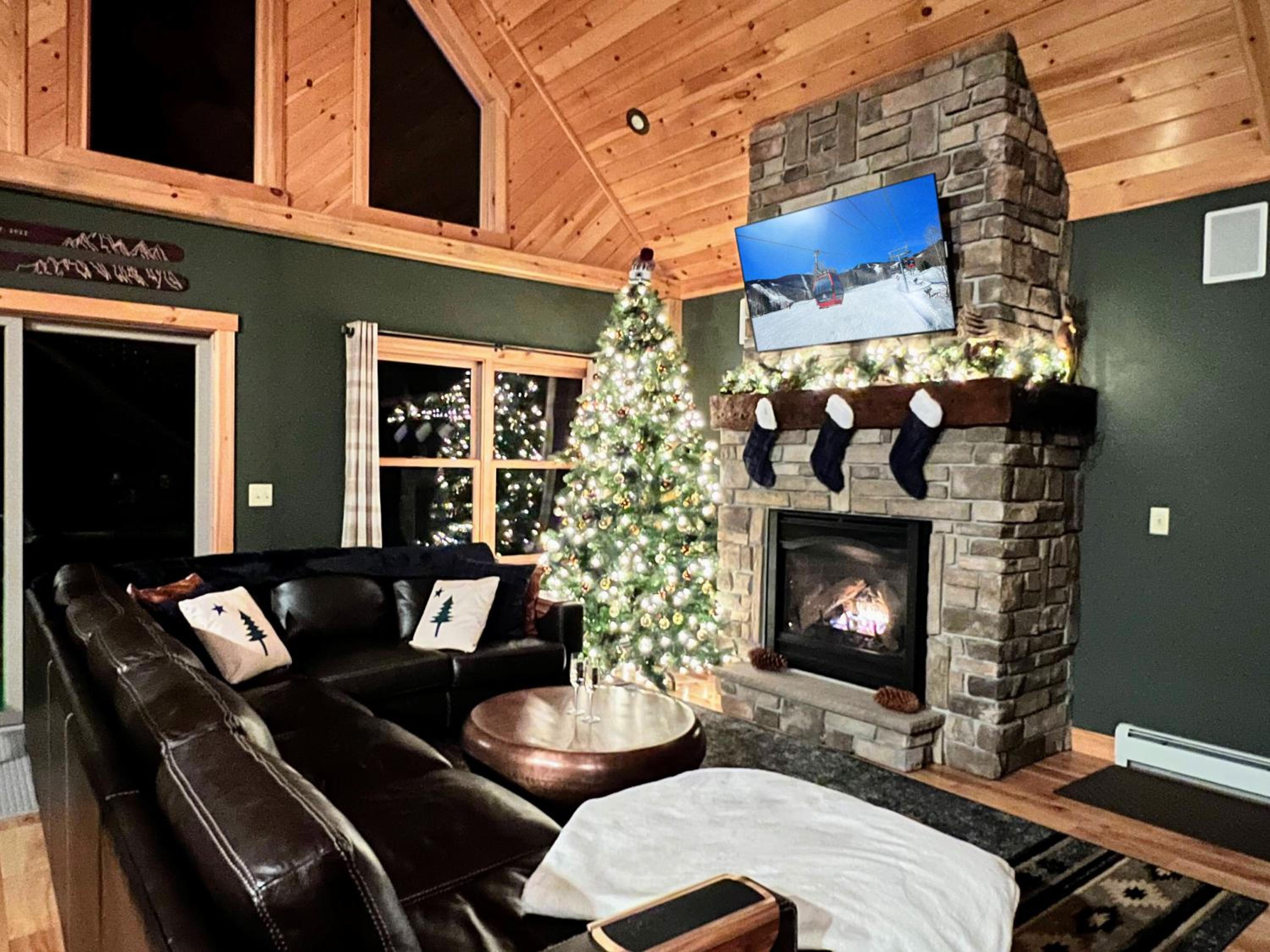 Ski Chalet 6 min to Sunday River - Hot Tub, Home Theater, Game Room, Fire Pit - Sleeps 12 view 4