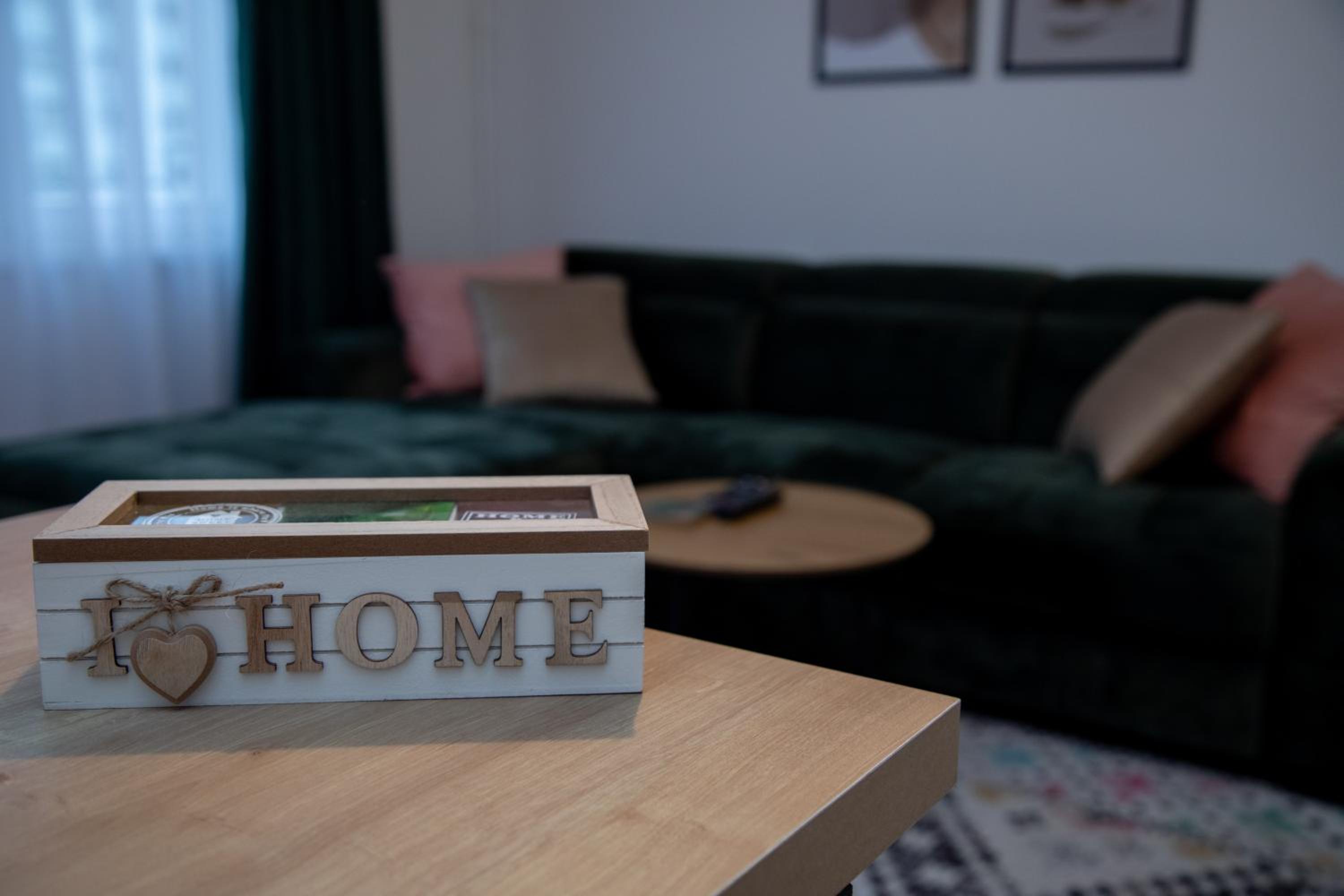 Feel@Home