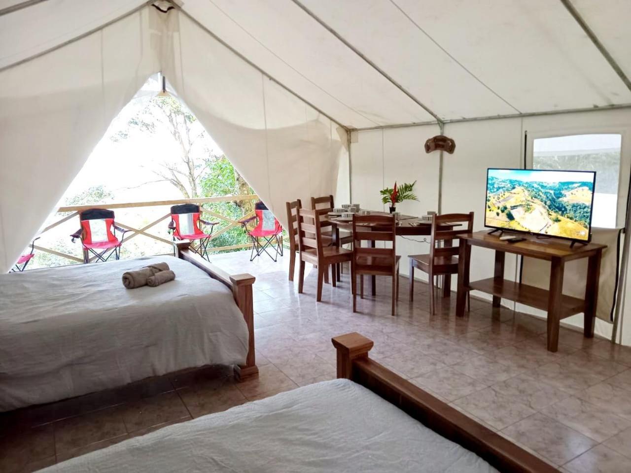 Volcano Tenorio Glamping Ranch - 3 Tents