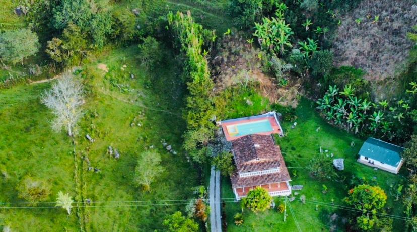 Barbosa Finca el paraíso