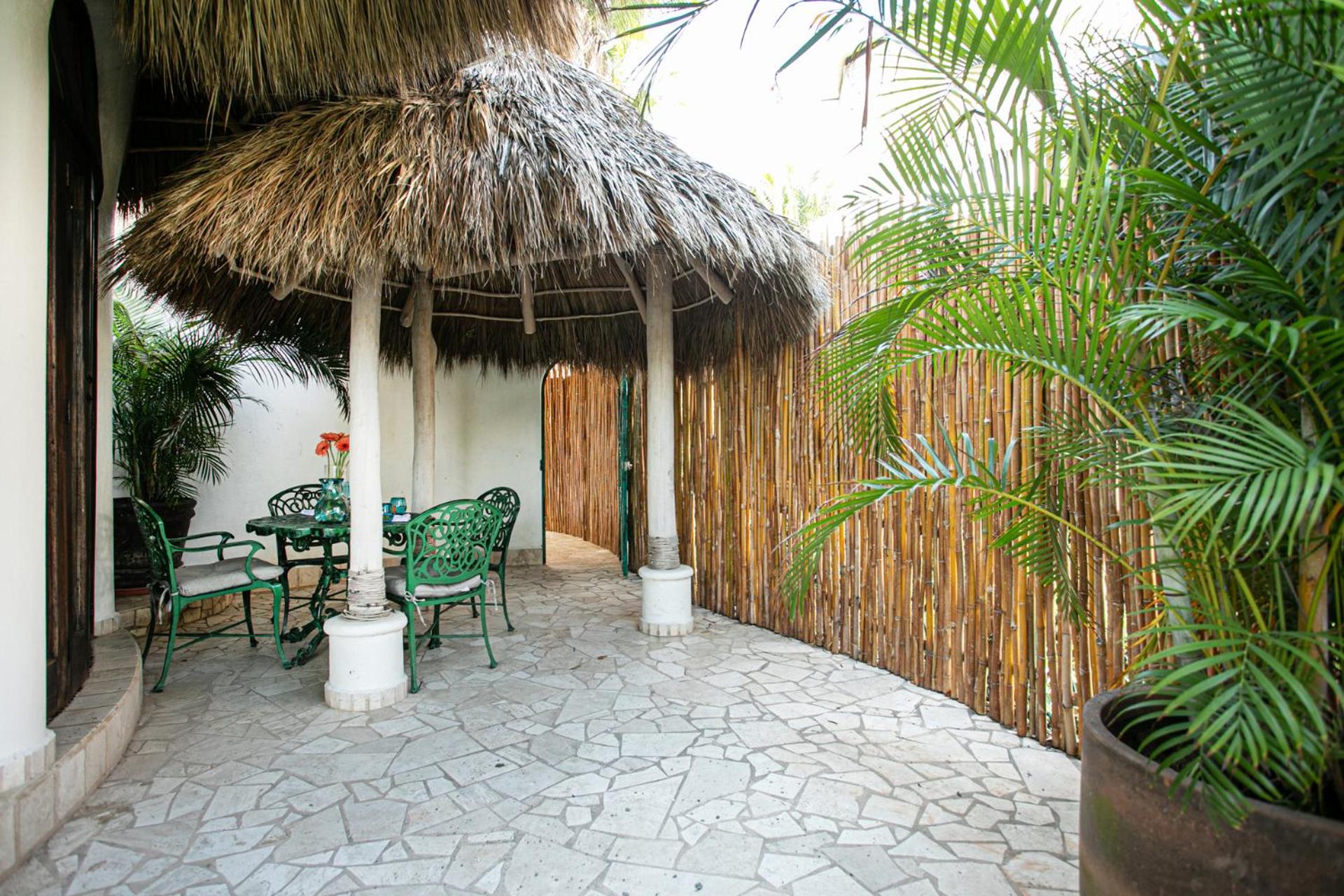 Casa Lorca overlooking the sea