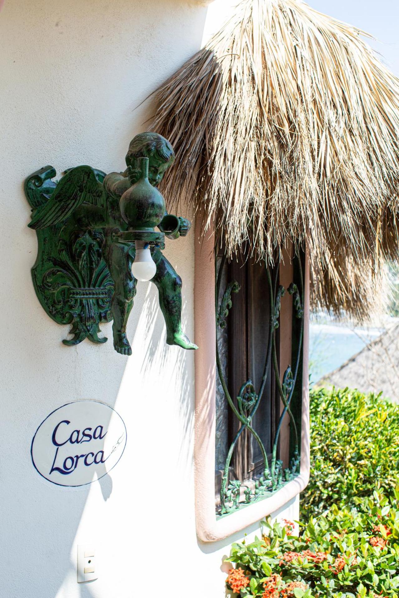 Casa Lorca overlooking the sea