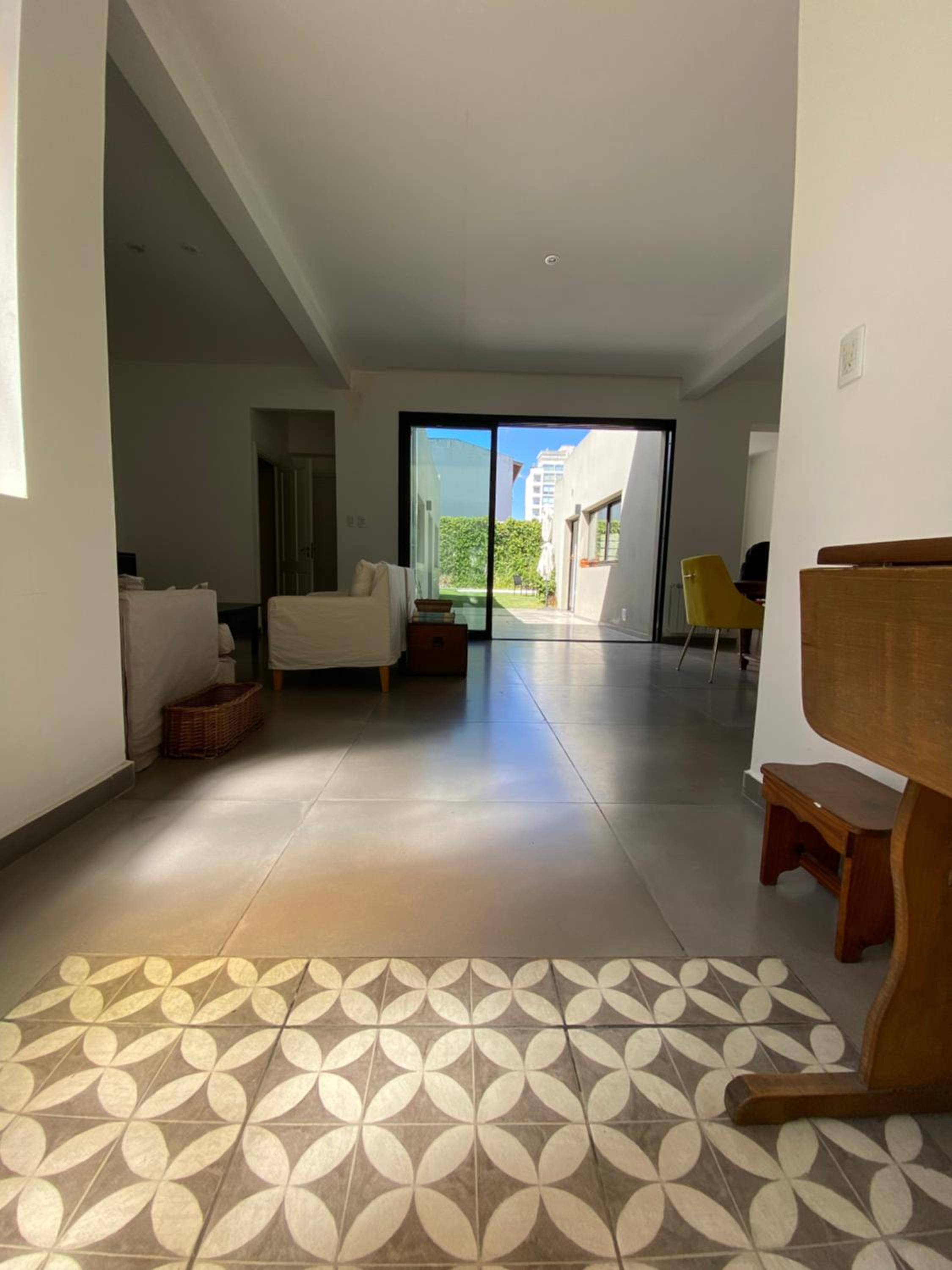 Casa céntrica con pileta y parrilla